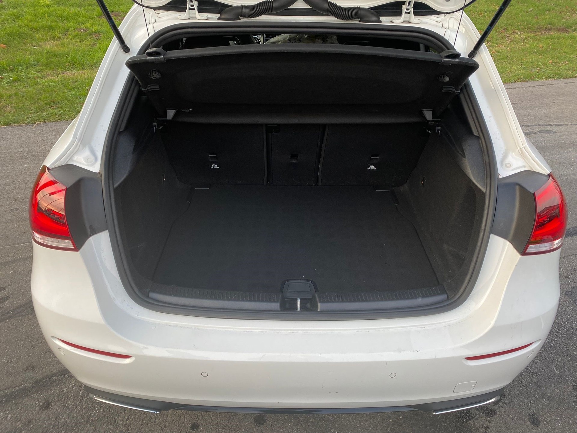 MERCEDES-BENZ A 180 7G-DCT-image-3