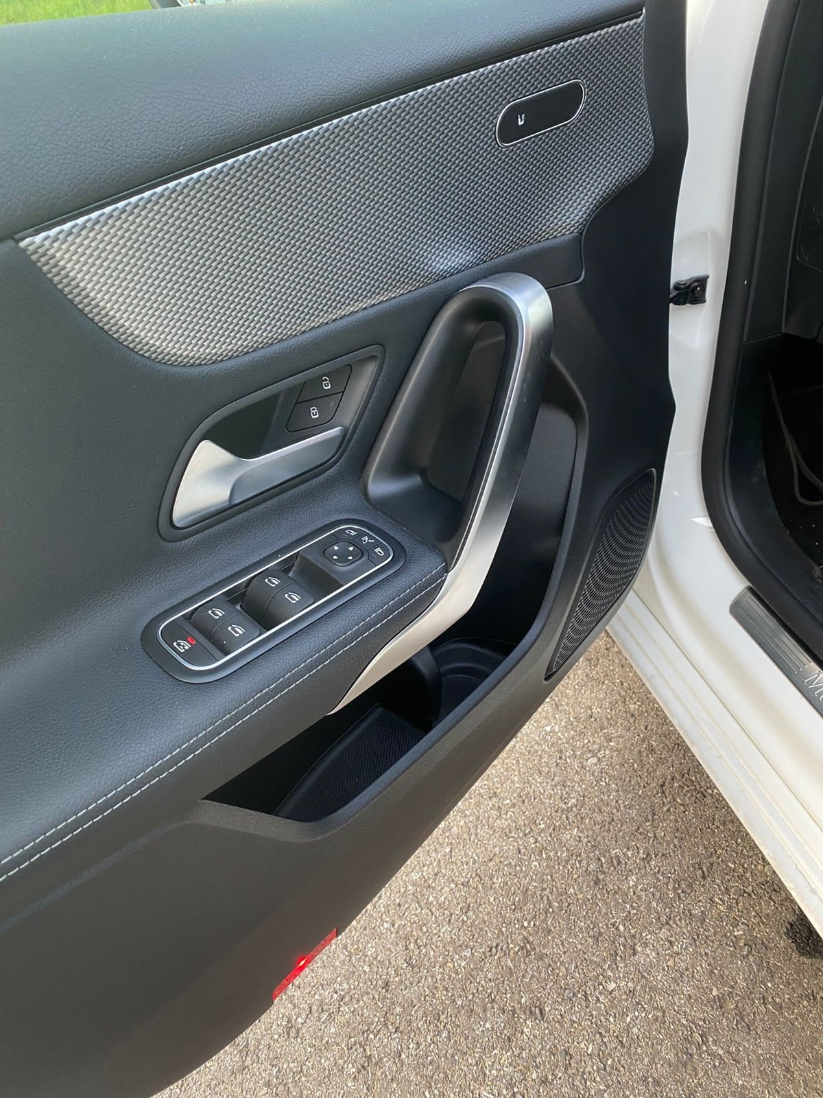 MERCEDES-BENZ A 180 7G-DCT-image-10