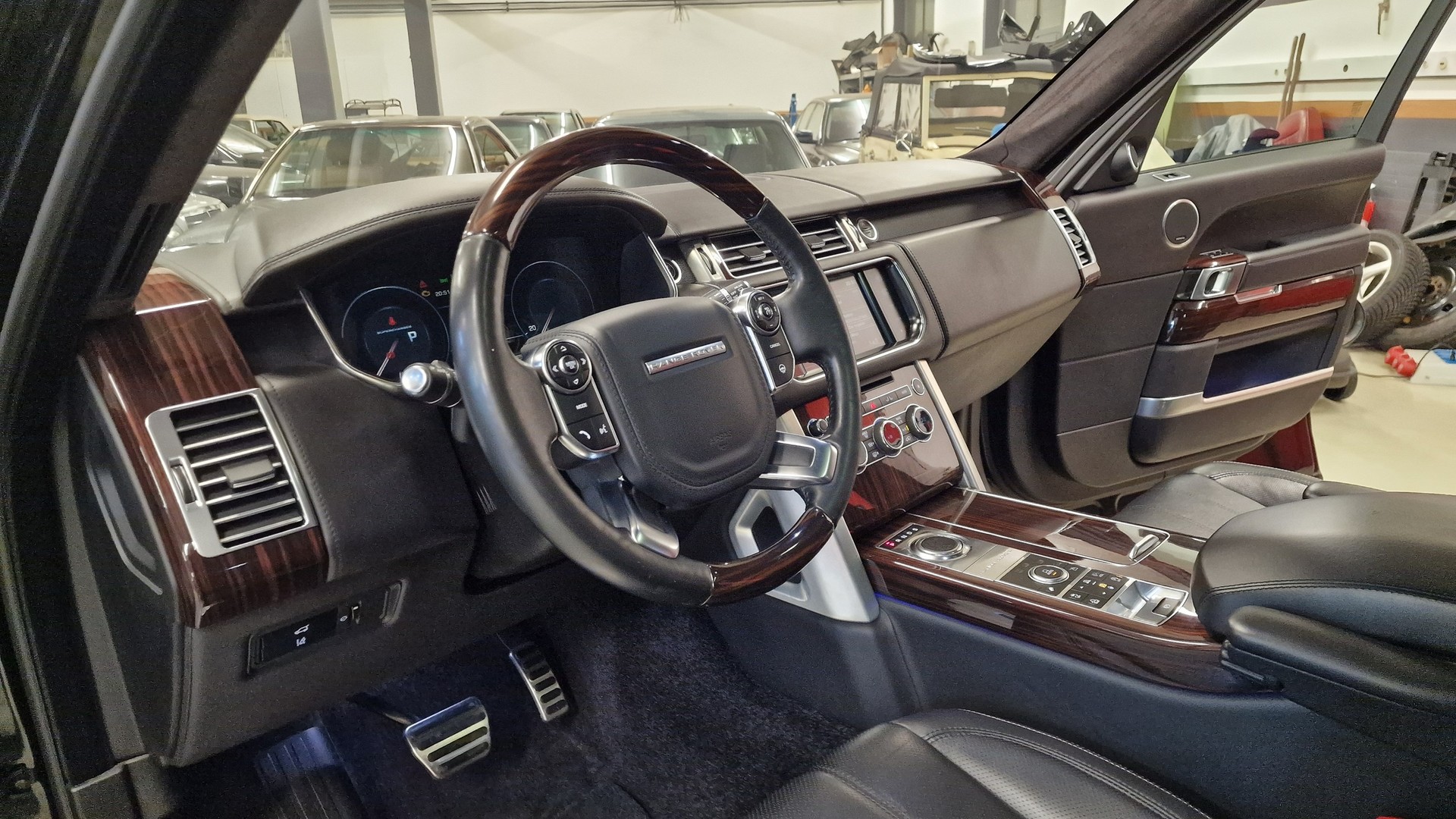LAND ROVER Range Rover LWB 5.0 V8 SC Autobiography Automatic-image-19