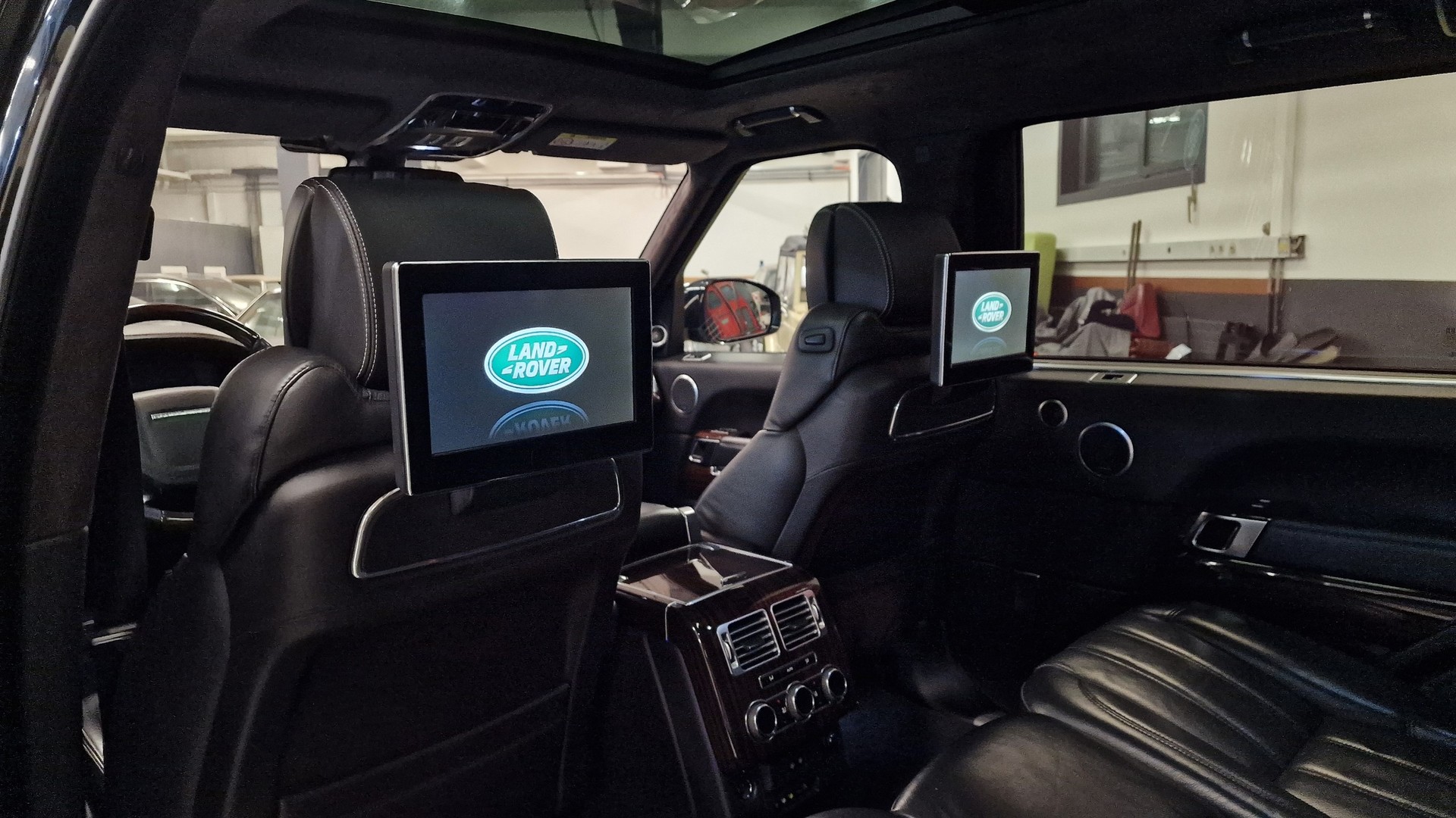 LAND ROVER Range Rover LWB 5.0 V8 SC Autobiography Automatic-image-22
