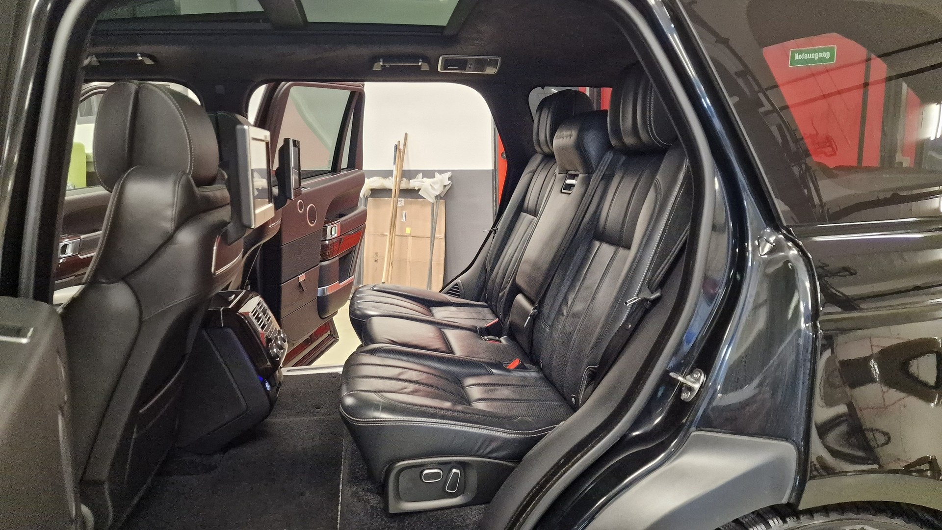 LAND ROVER Range Rover LWB 5.0 V8 SC Autobiography Automatic-image-21