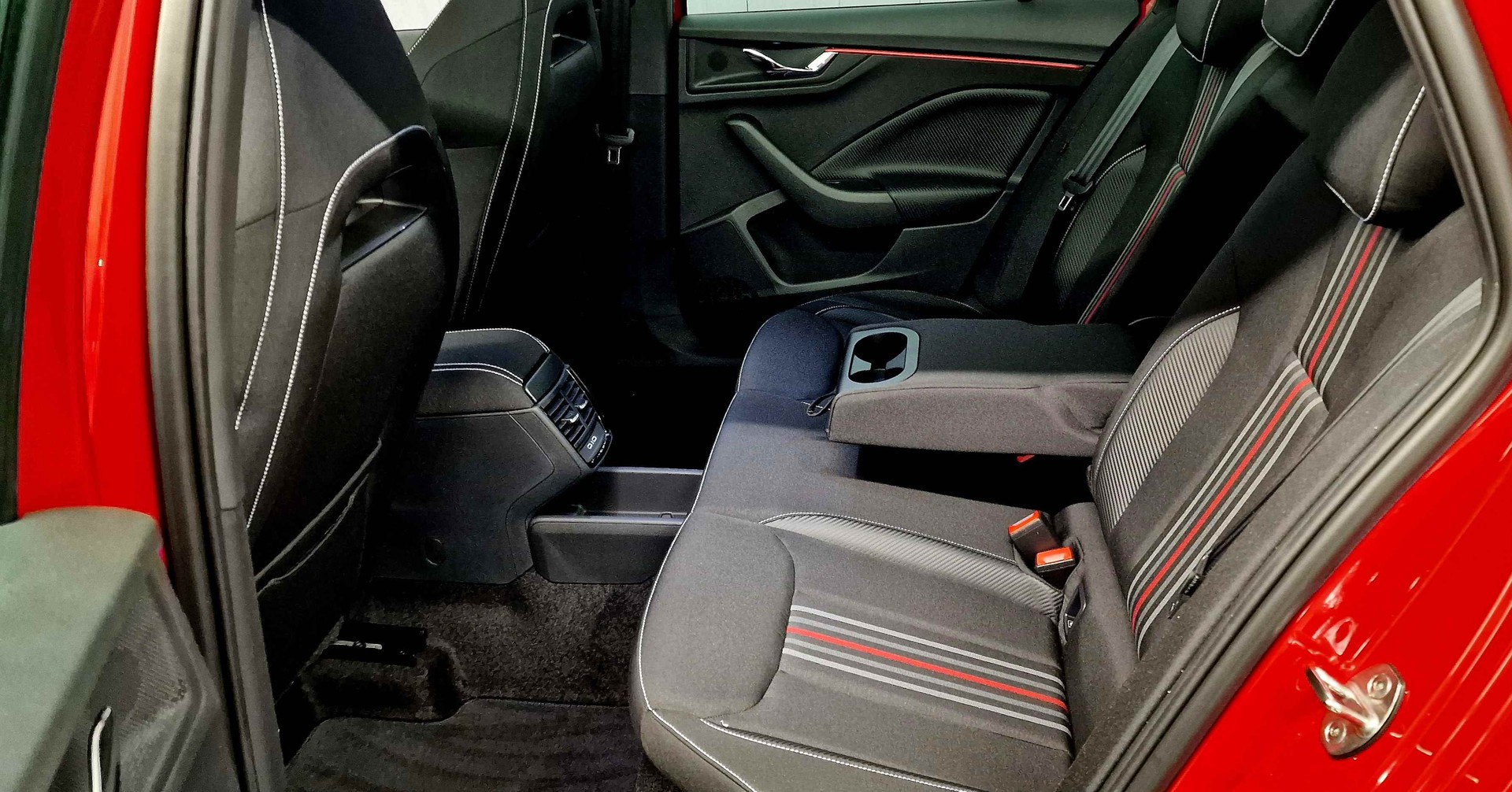 SKODA Kamiq 1.5 TSI Monte Carlo DSG-image-12