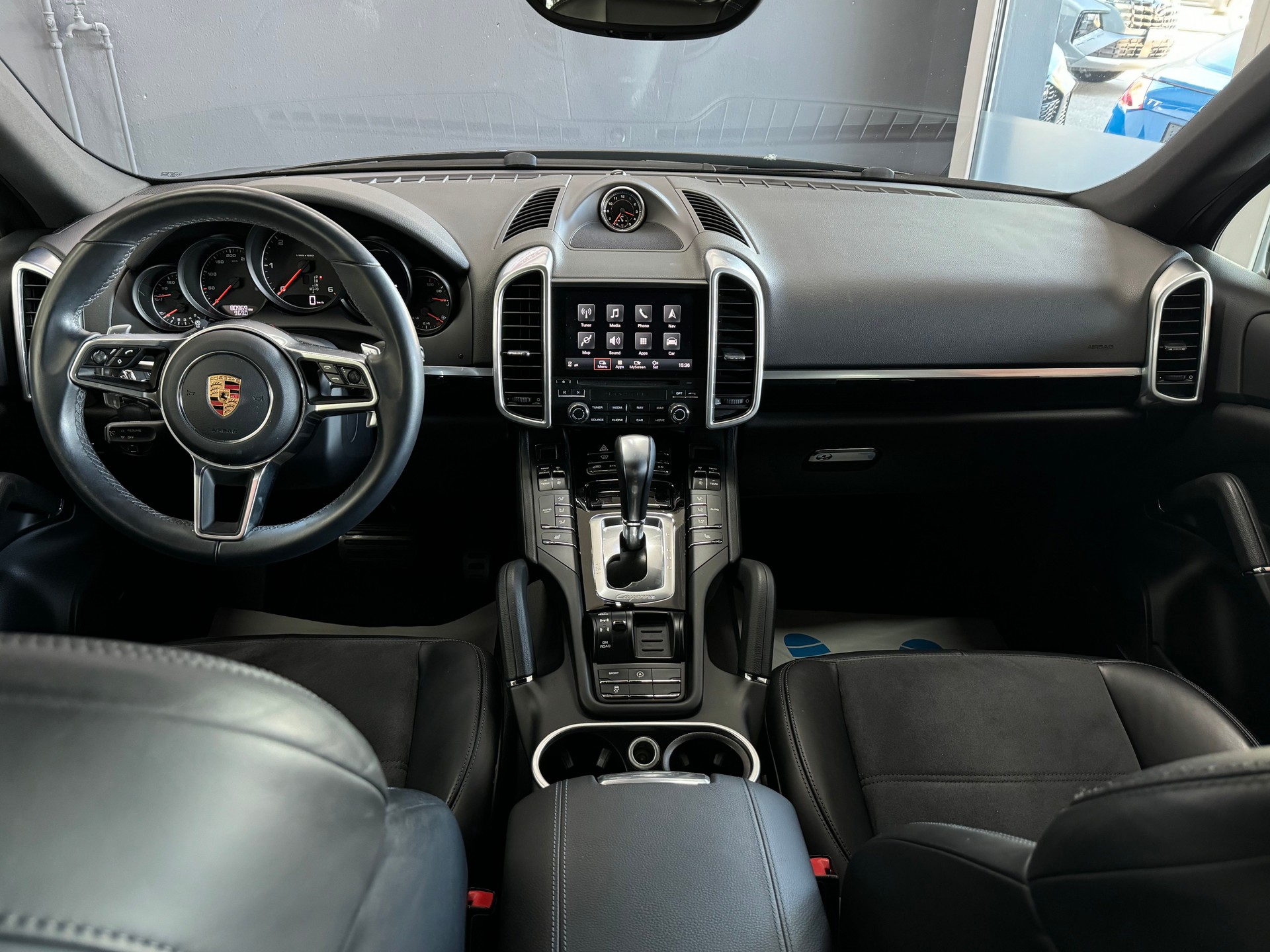 PORSCHE Cayenne Diesel-image-8