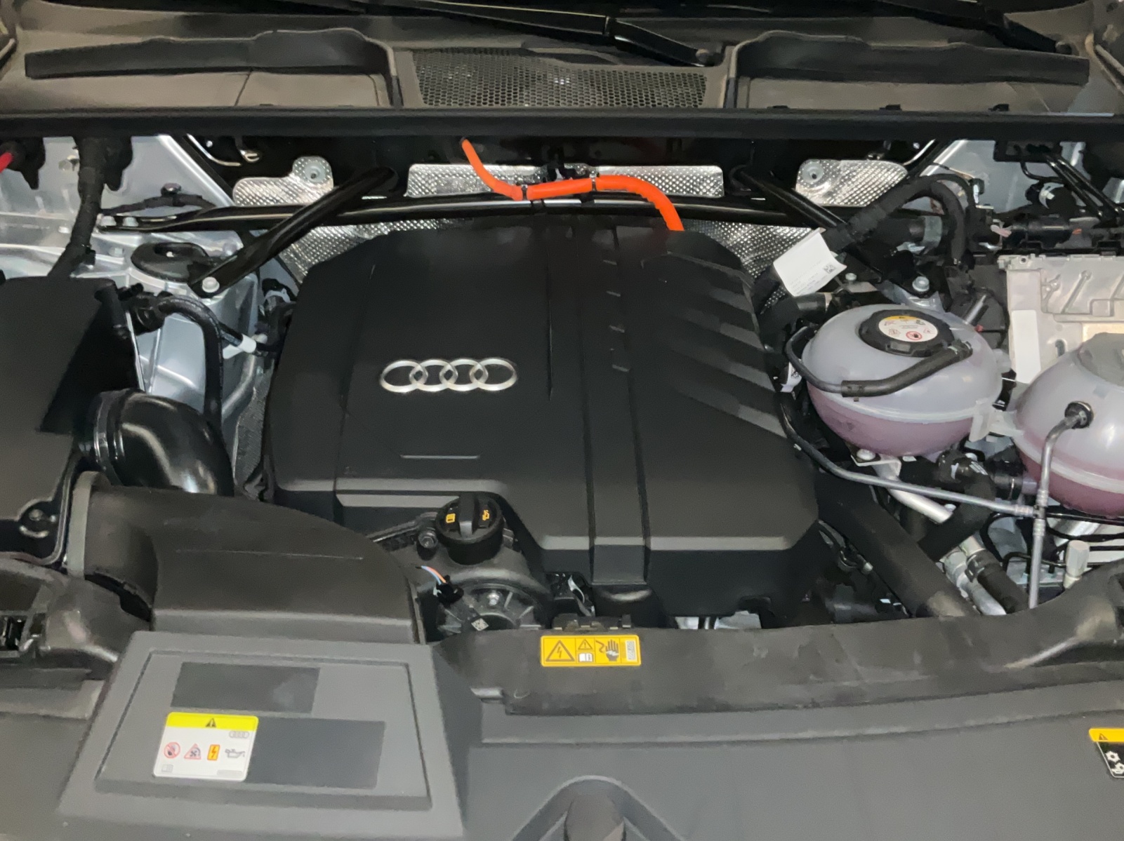 AUDI Q5 Sportback 50 TFSI e PHEV S line quattro S-tronic-image-13