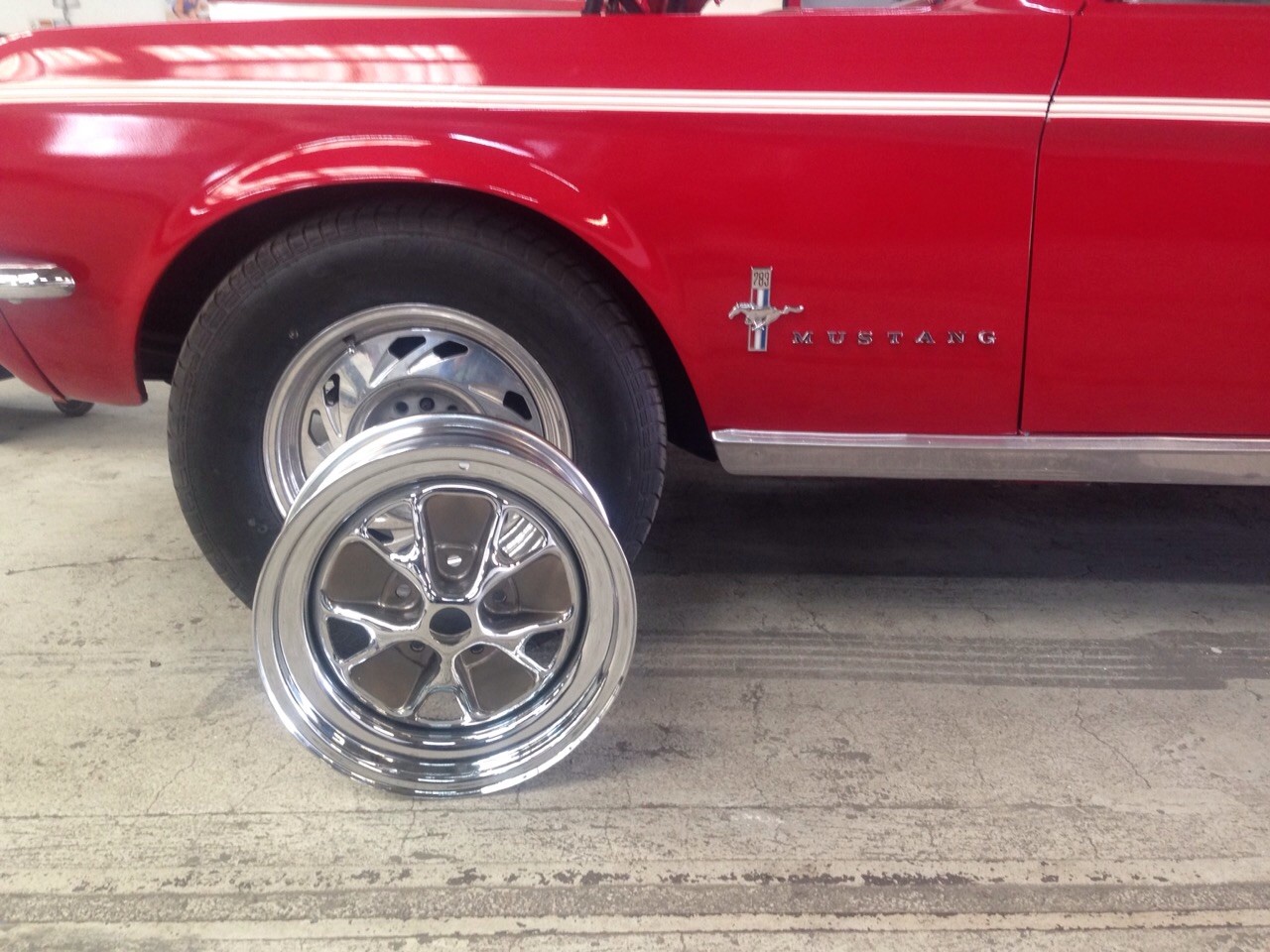 FORD MUSTANG-image-4