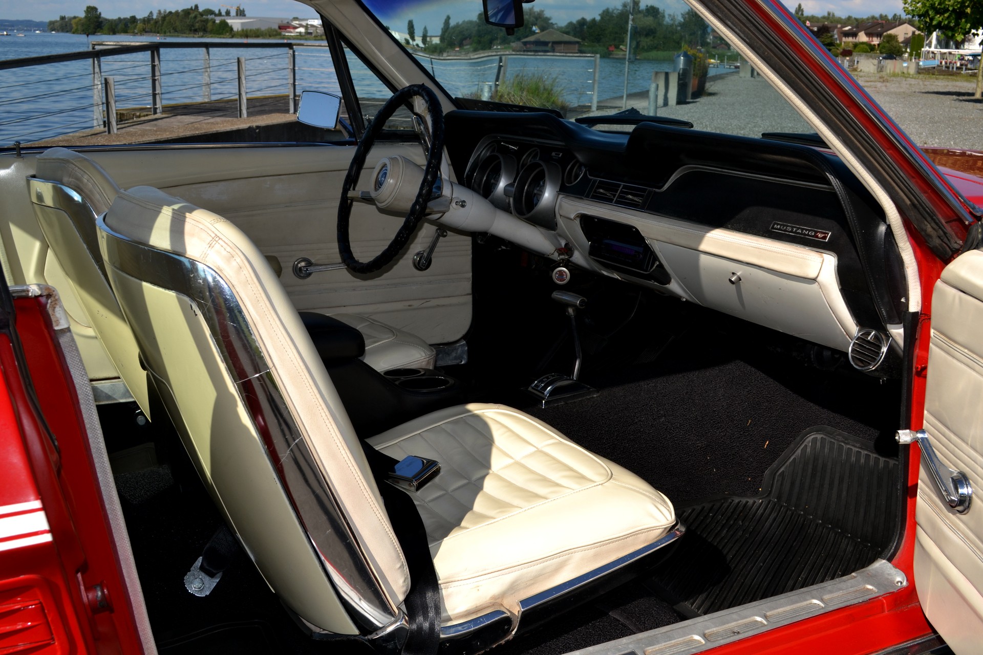 FORD MUSTANG-image-3