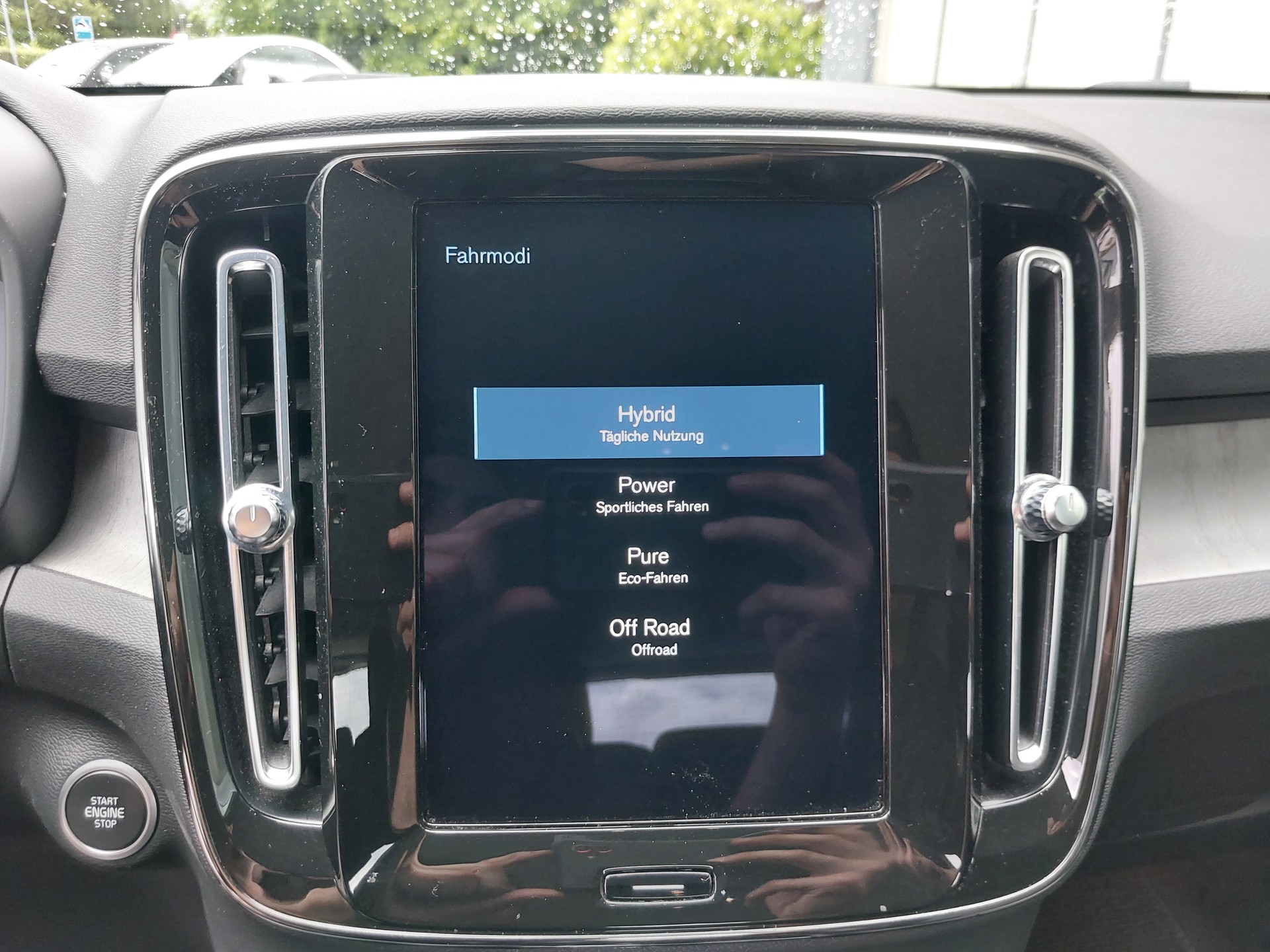 VOLVO XC40 T5 TwE R-Design DCT-image-15