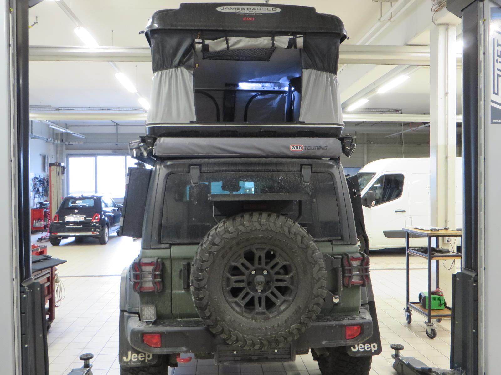 JEEP Wrangler 2.0 Turbo Rubicon Unlimited-image-14