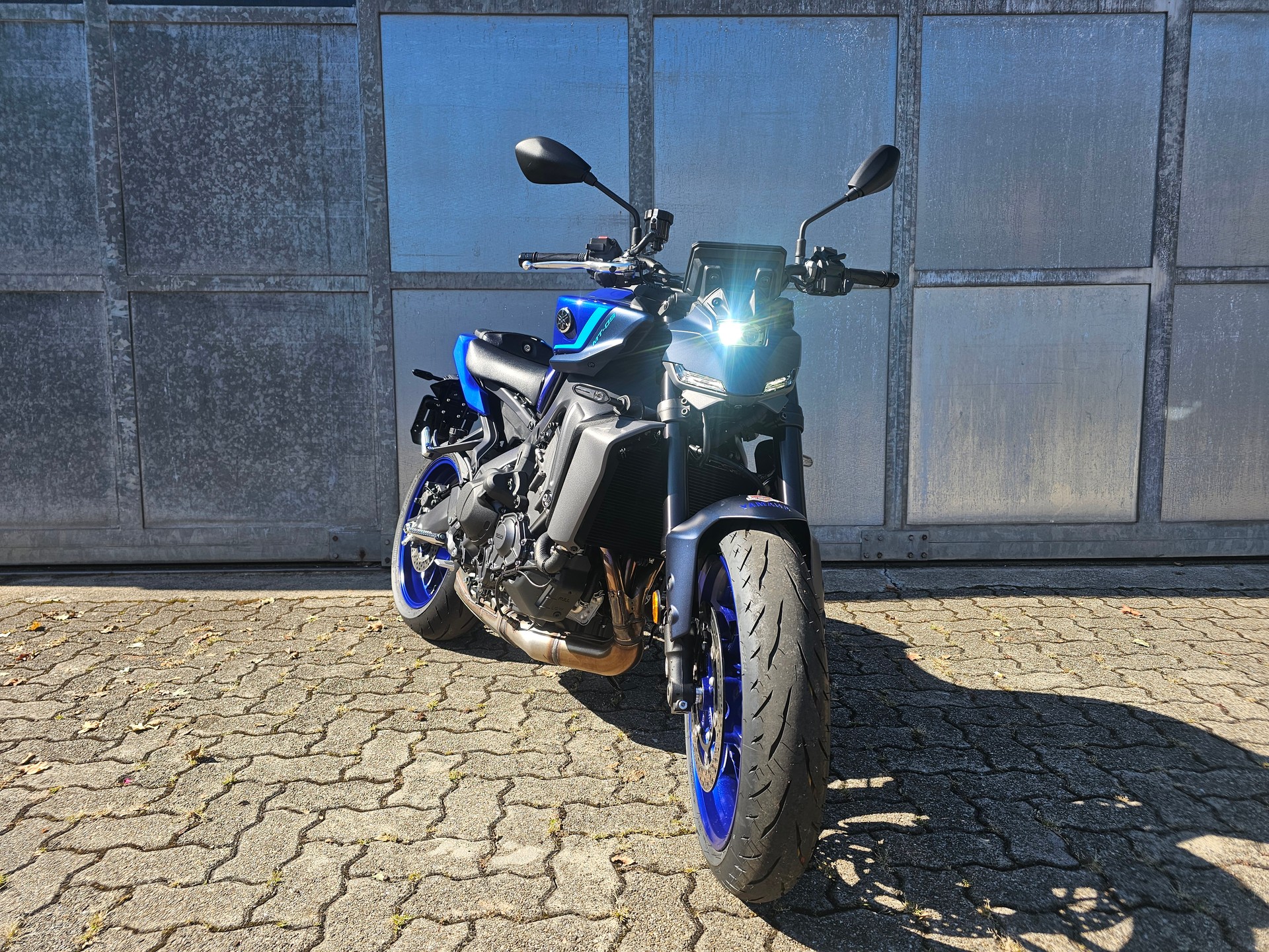 YAMAHA Y-AMT-showroom-element-1