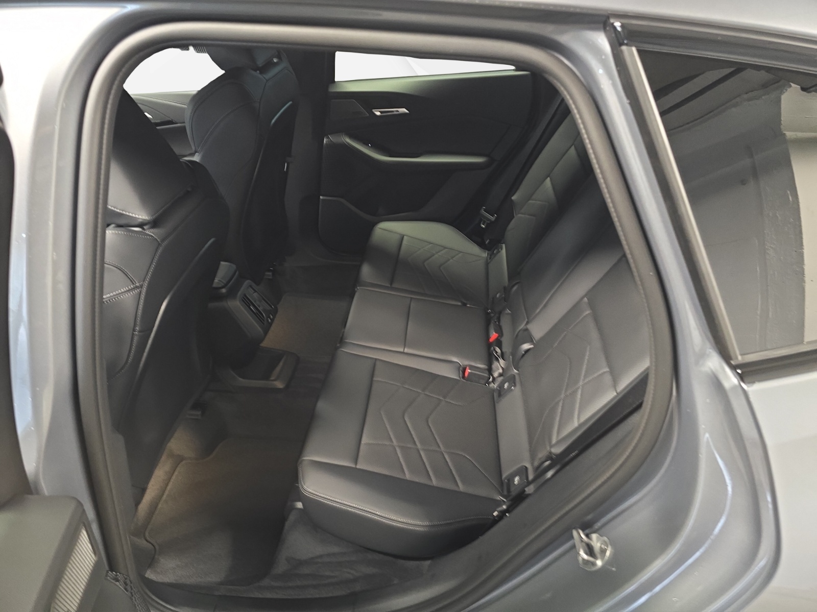 BMW 223i Active Tourer xDrive M Sport DKG-image-16