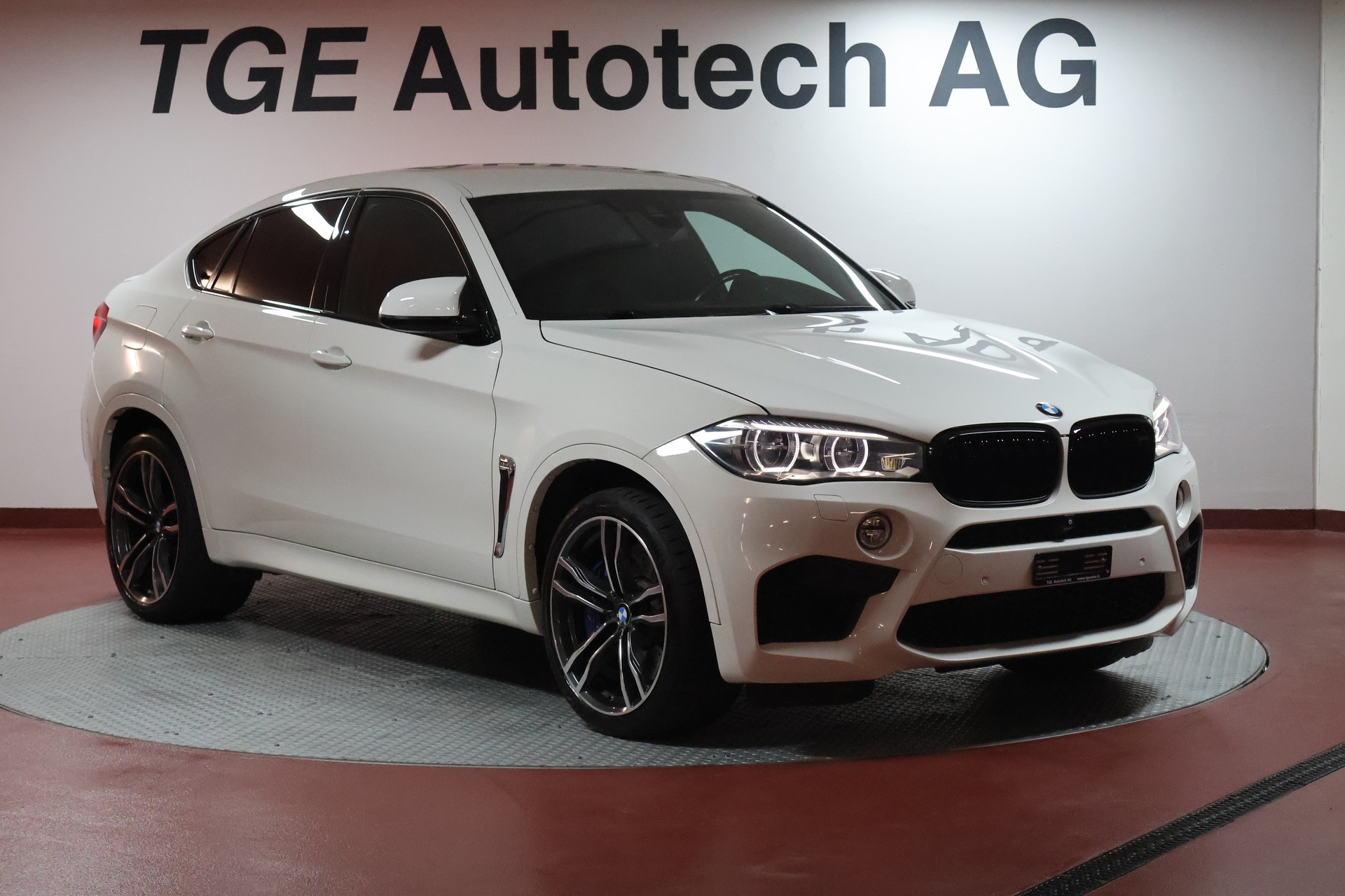 BMW X6M Steptronic-image-1