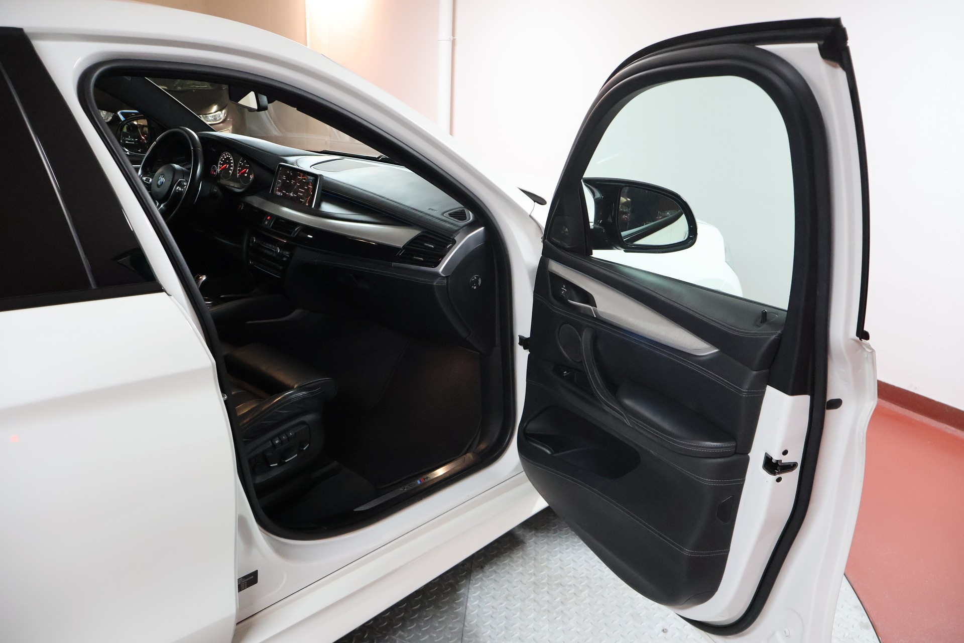 BMW X6M Steptronic-image-19