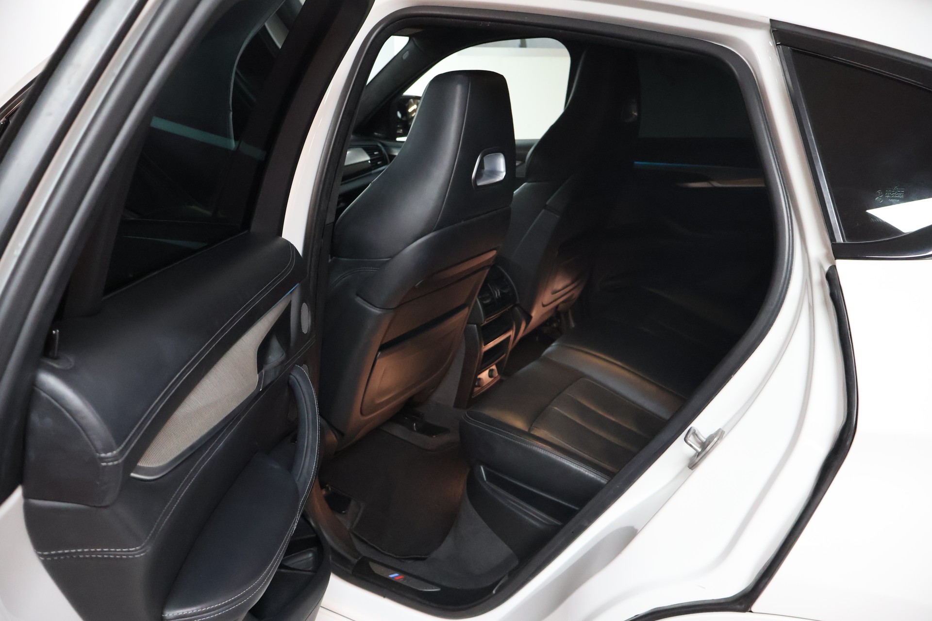 BMW X6M Steptronic-image-16