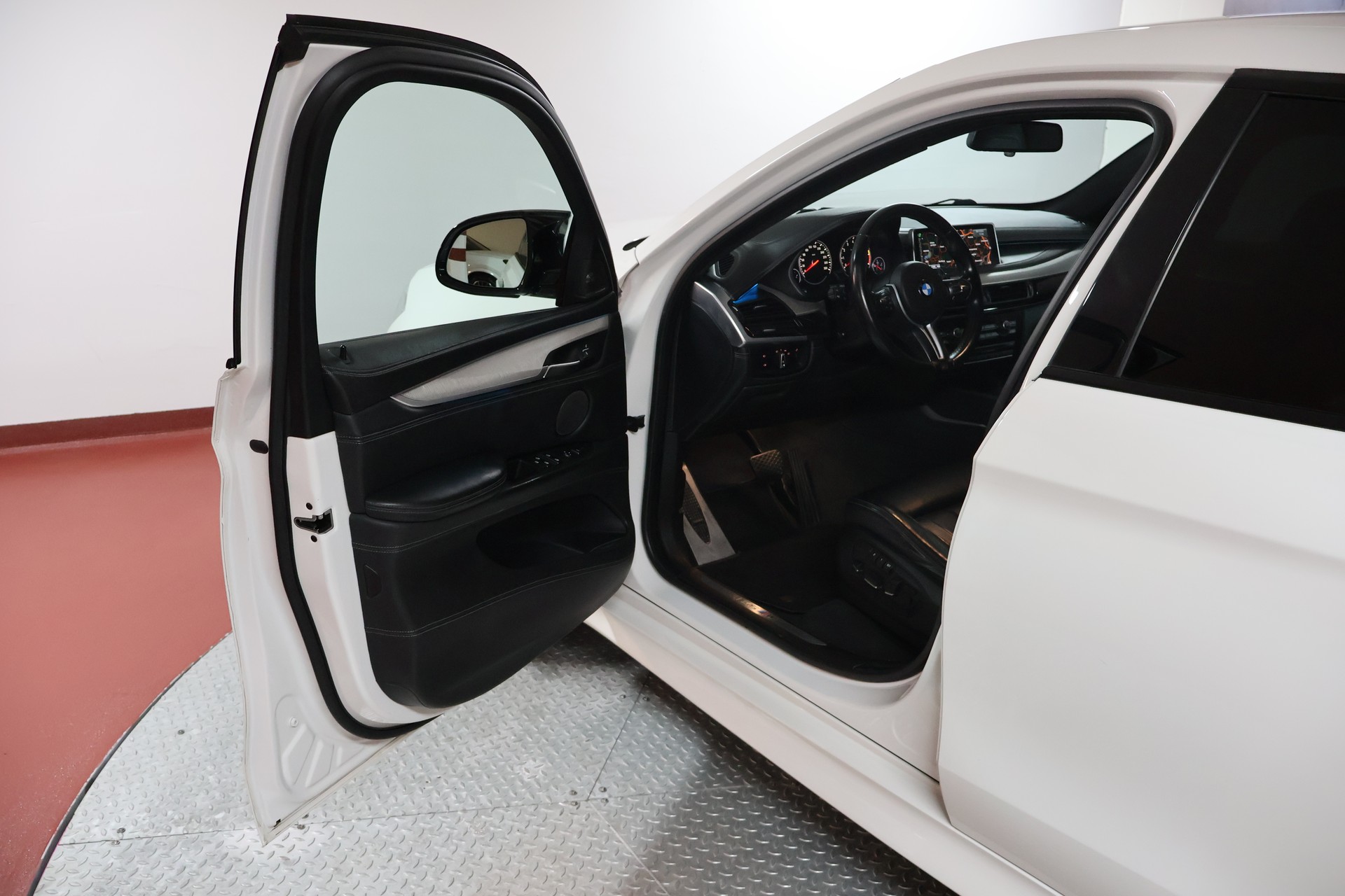 BMW X6M Steptronic-image-5