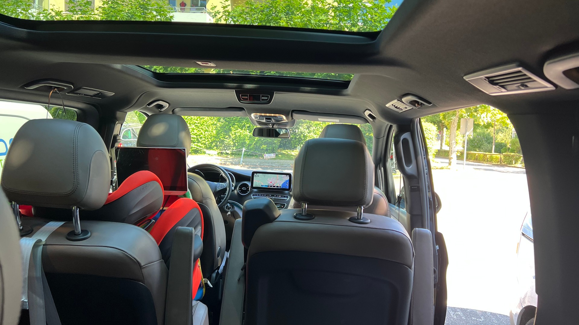 MERCEDES-BENZ V 300 d lang Swiss Edition 4Matic 9G-Tronic-image-9