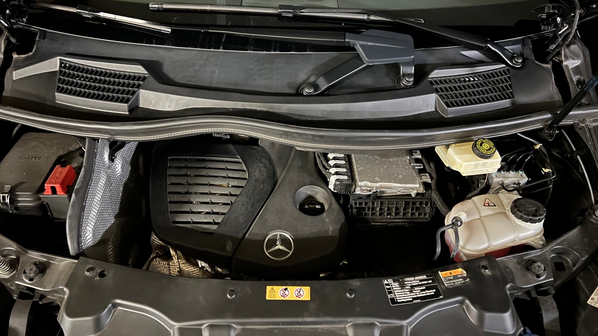 MERCEDES-BENZ V 300 d lang Swiss Edition 4Matic 9G-Tronic-image-11