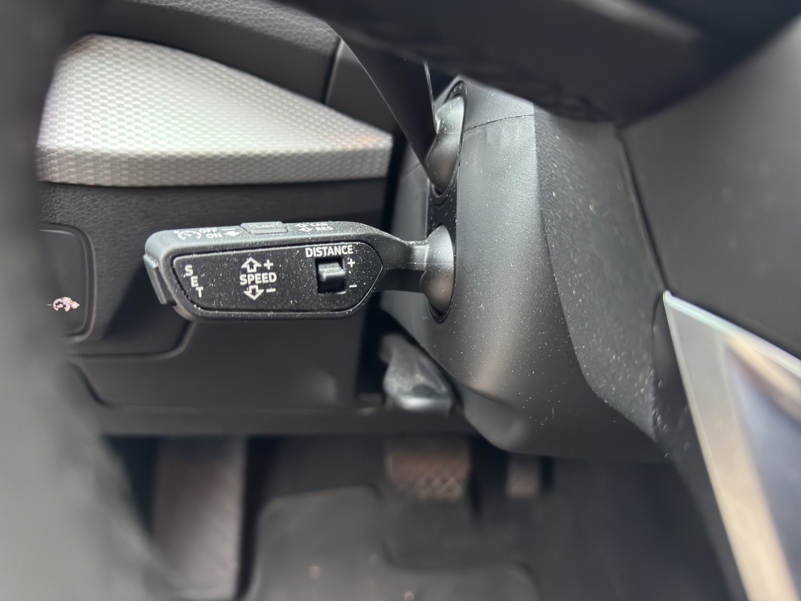 AUDI Q2 40 TFSI Attraction quattro S-tronic-image-14