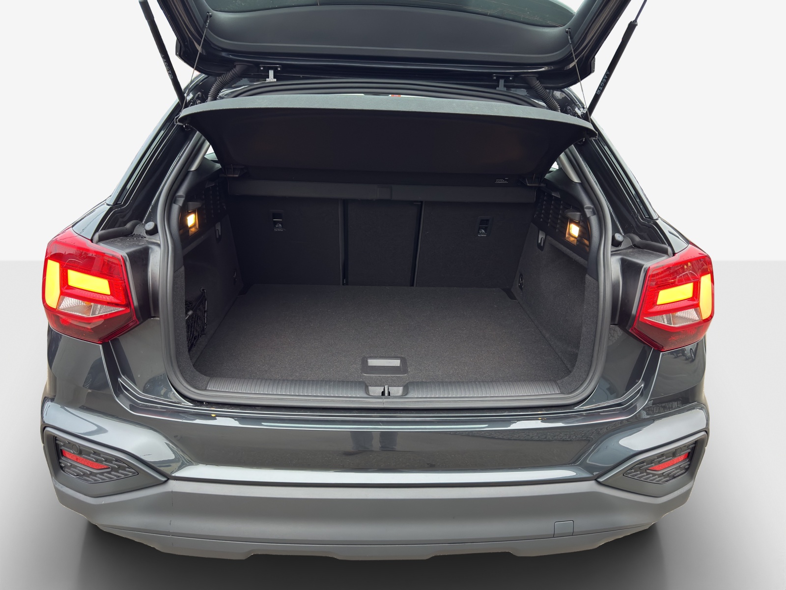 AUDI Q2 40 TFSI Attraction quattro S-tronic-image-12