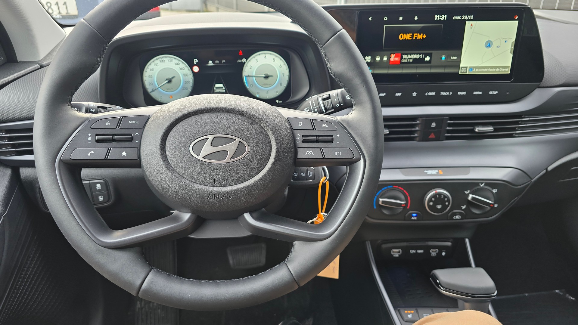 HYUNDAI i20 1.0 T-GDi Amplia DCT-image-4