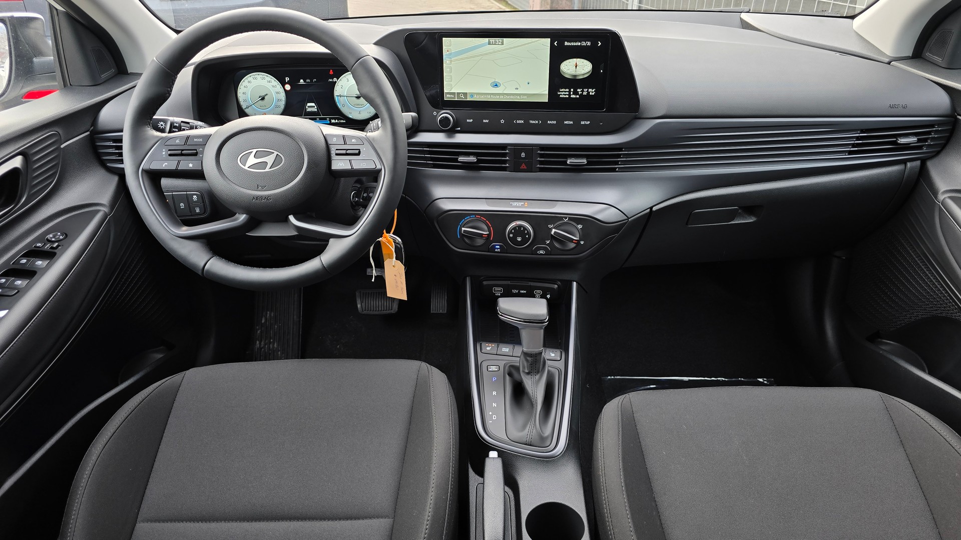 HYUNDAI i20 1.0 T-GDi Amplia DCT-image-3