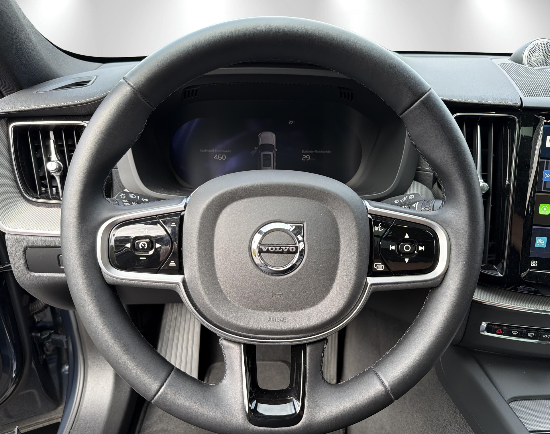 VOLVO XC60 2.0 T8 TE Ultra Dark eAWD-image-9