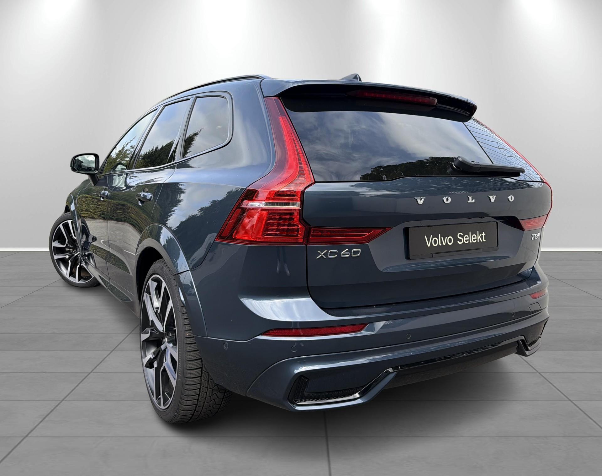 VOLVO XC60 2.0 T8 TE Ultra Dark eAWD-showroom-element-1