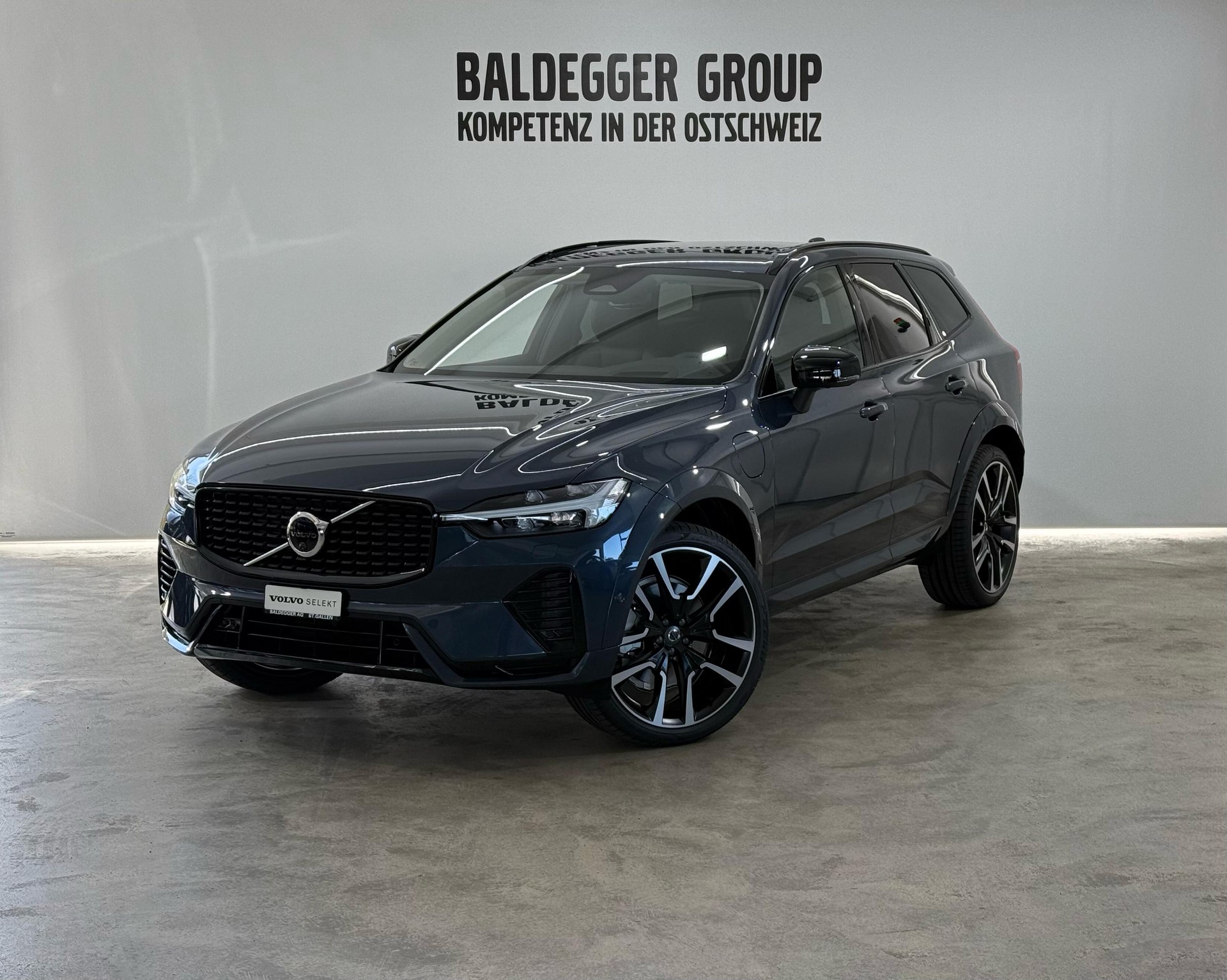VOLVO XC60 2.0 T8 TE Ultra Dark eAWD-image-0
