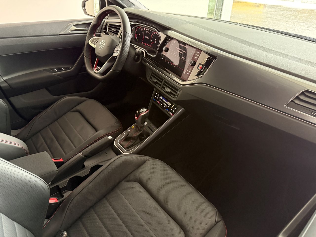 VW Polo 2.0 TSI GTI DSG-image-3