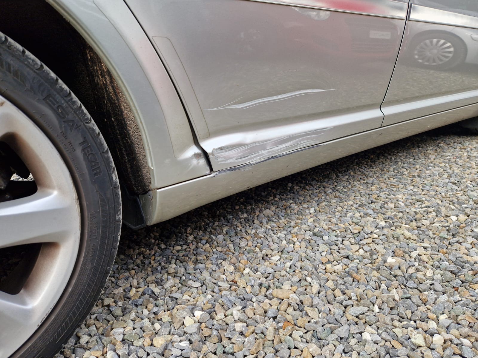 TOYOTA Avensis 2.4 D4 VVT-i Linea Sol Sportswagon T-Step5-image-6