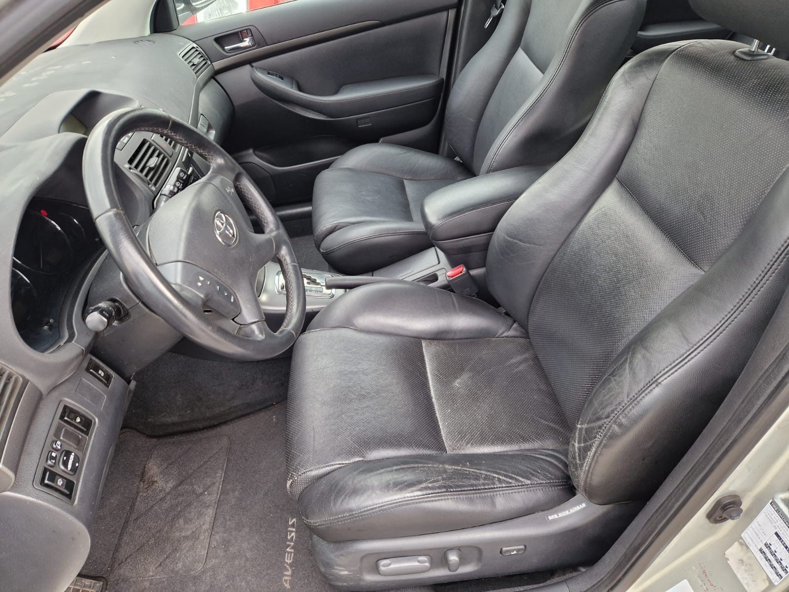 TOYOTA Avensis 2.4 D4 VVT-i Linea Sol Sportswagon T-Step5-image-10