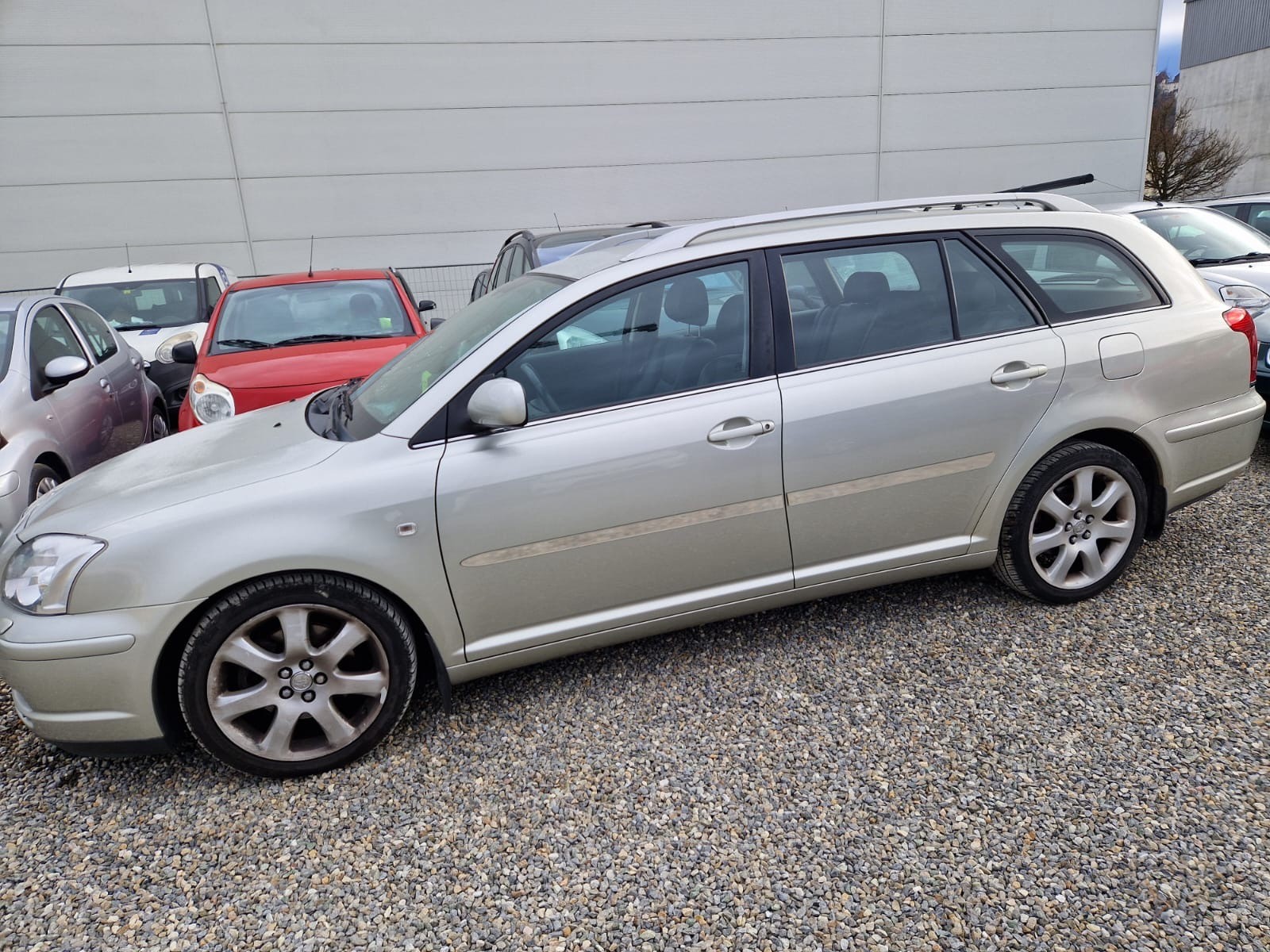 TOYOTA Avensis 2.4 D4 VVT-i Linea Sol Sportswagon T-Step5-image-4