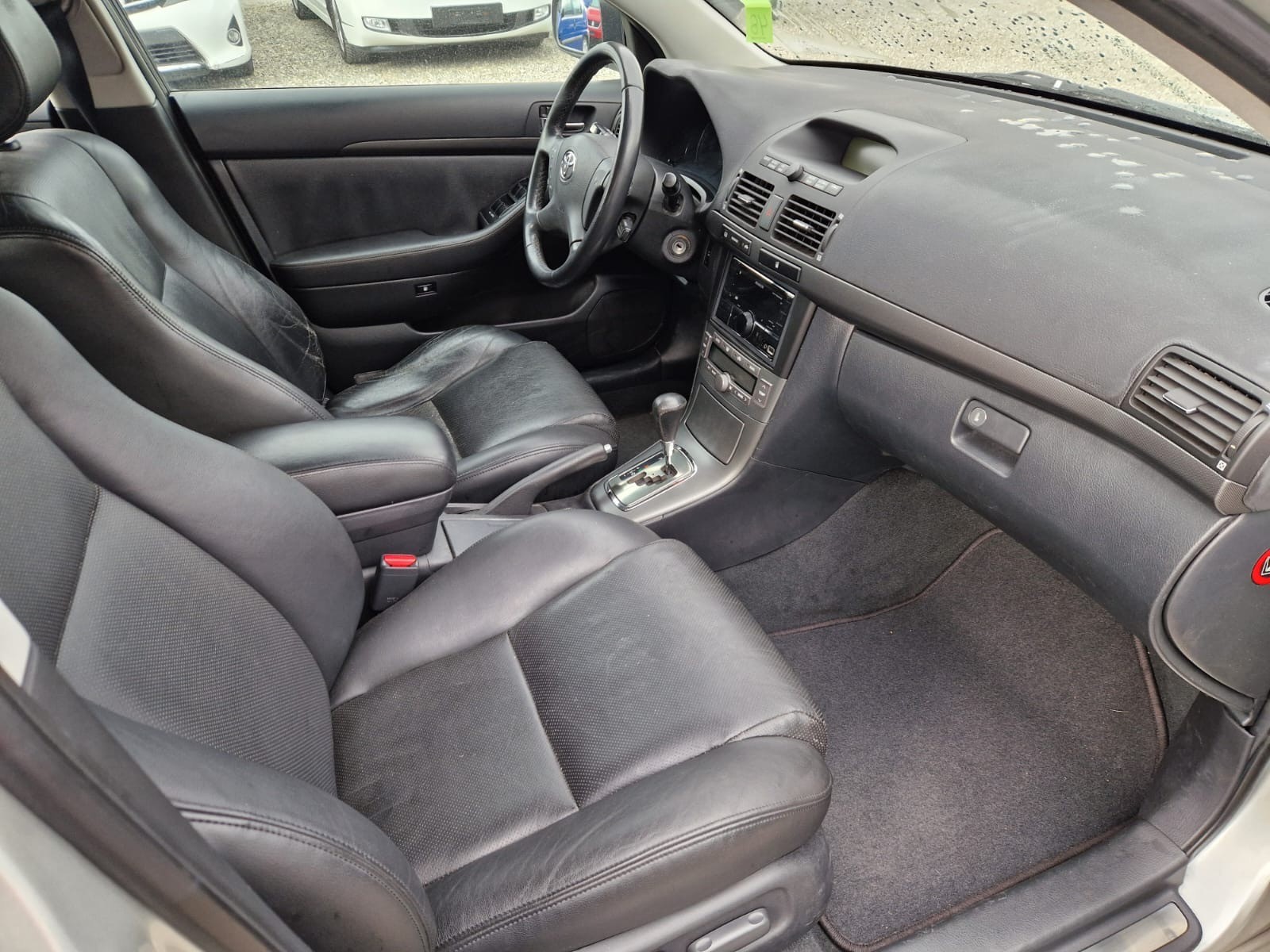 TOYOTA Avensis 2.4 D4 VVT-i Linea Sol Sportswagon T-Step5-image-9