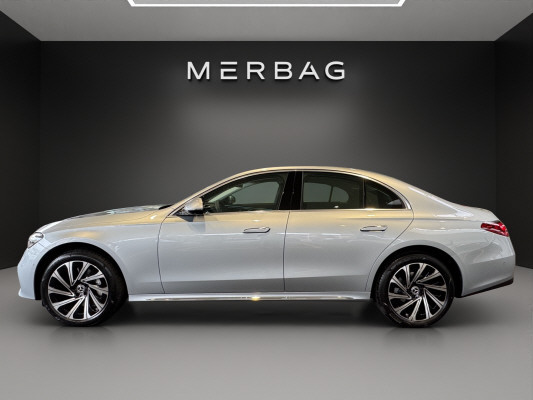MERCEDES-BENZ E 220 d 4Matic-image-2
