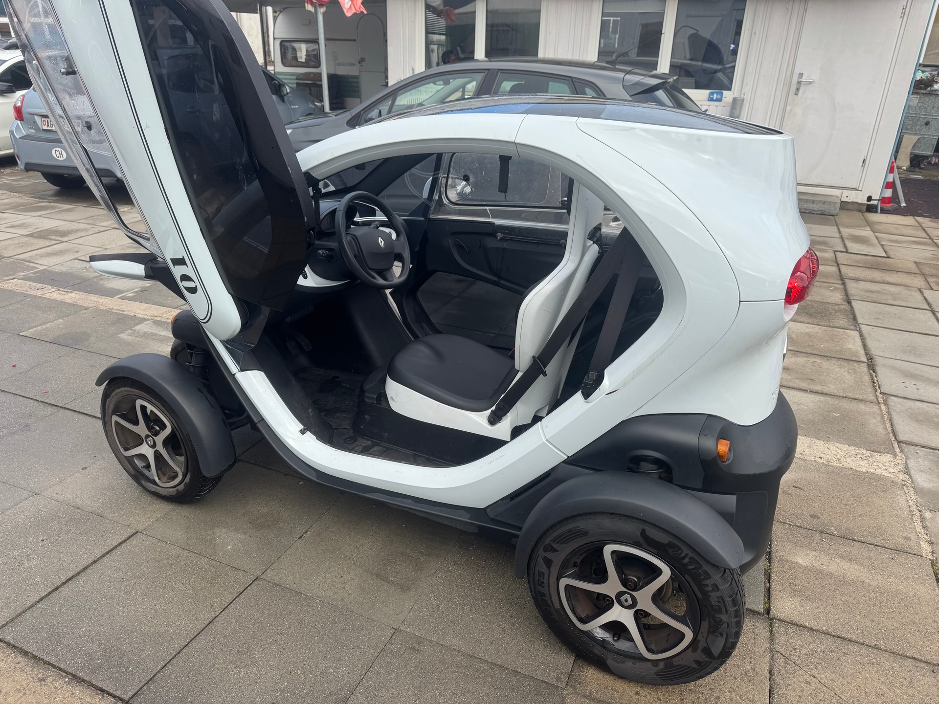 RENAULT (Incl. battery)-image-10