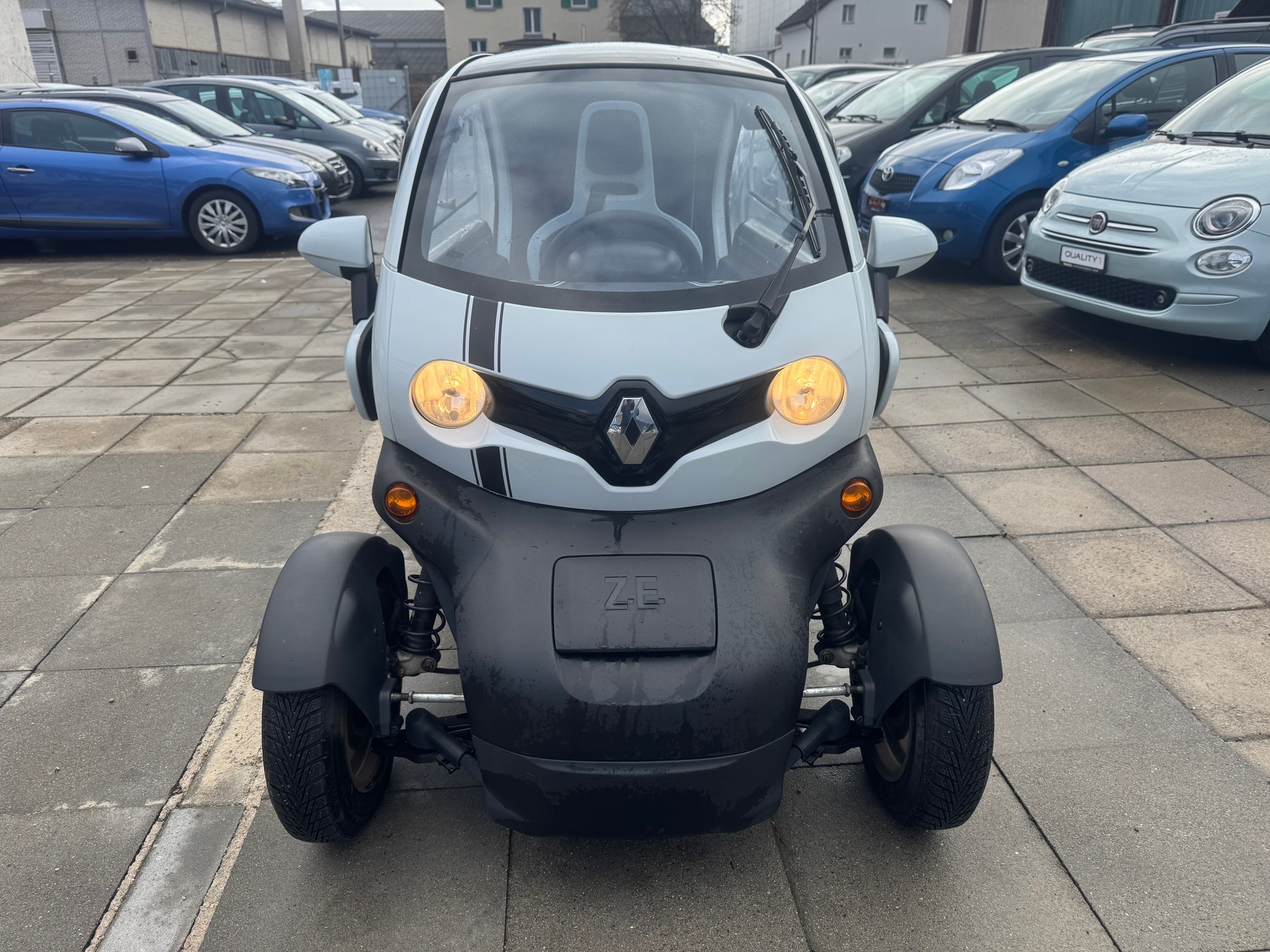 RENAULT (Incl. battery)-image-1