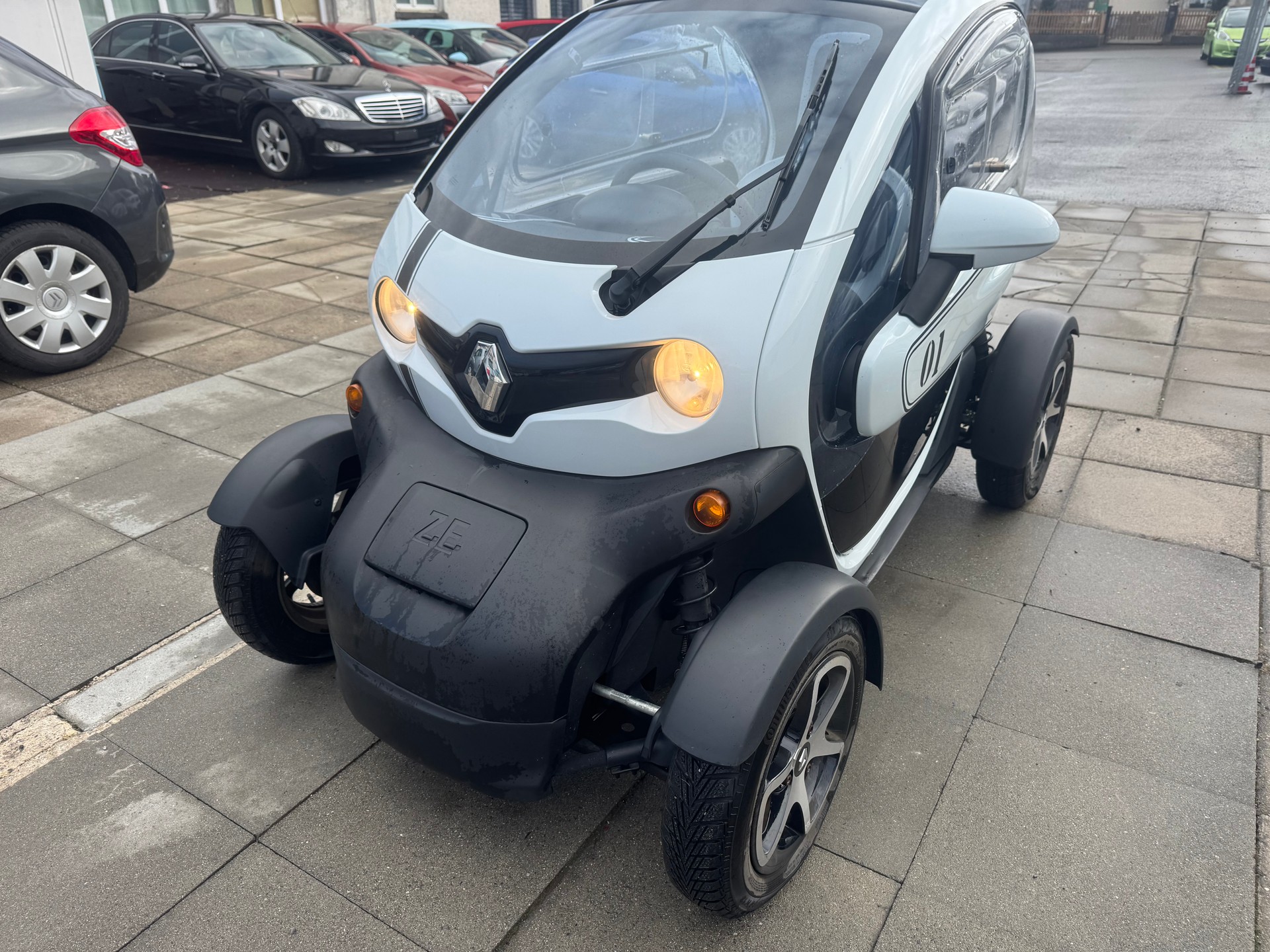 RENAULT (Incl. battery)-image-2