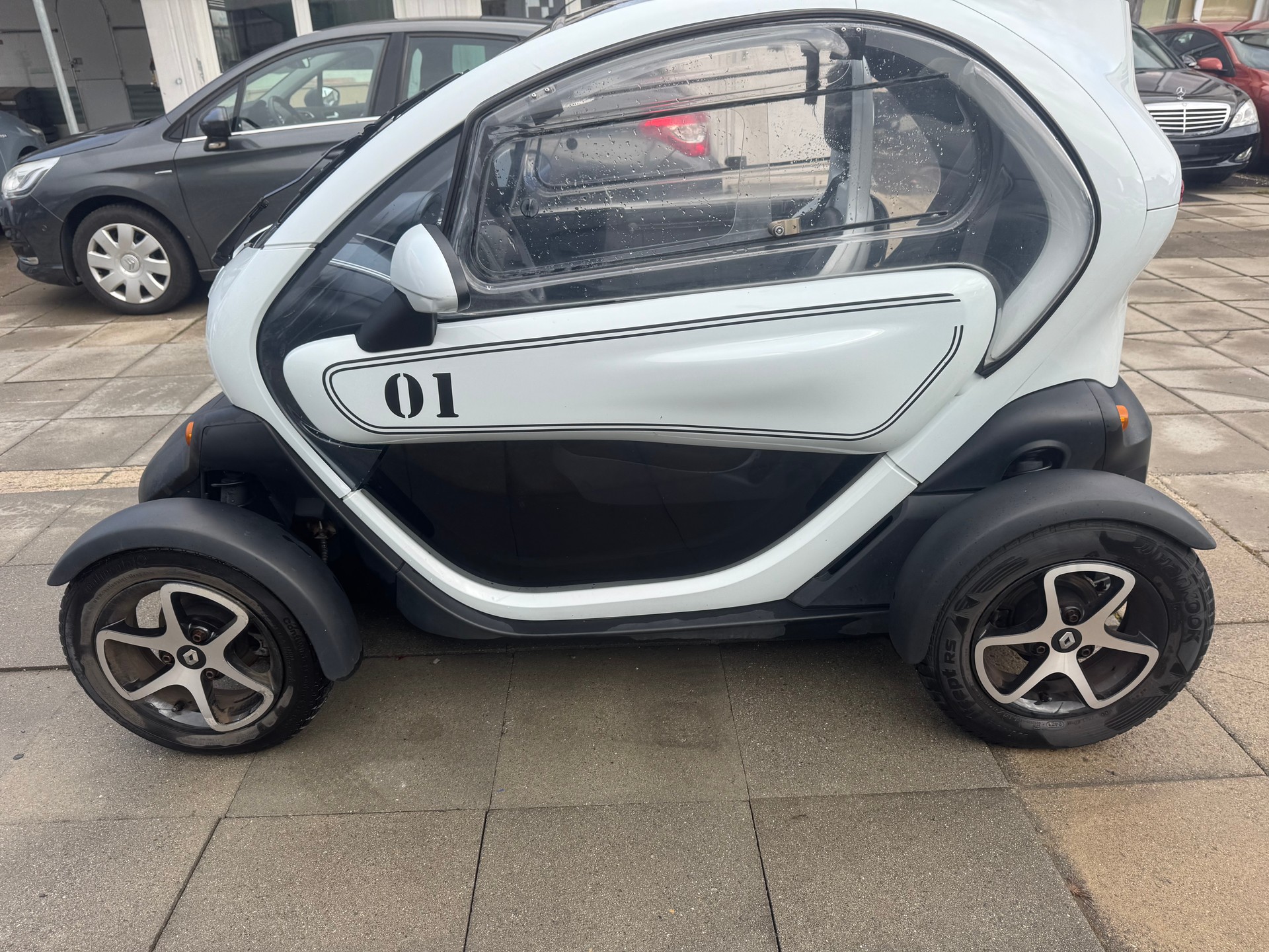 RENAULT (Incl. battery)-image-3