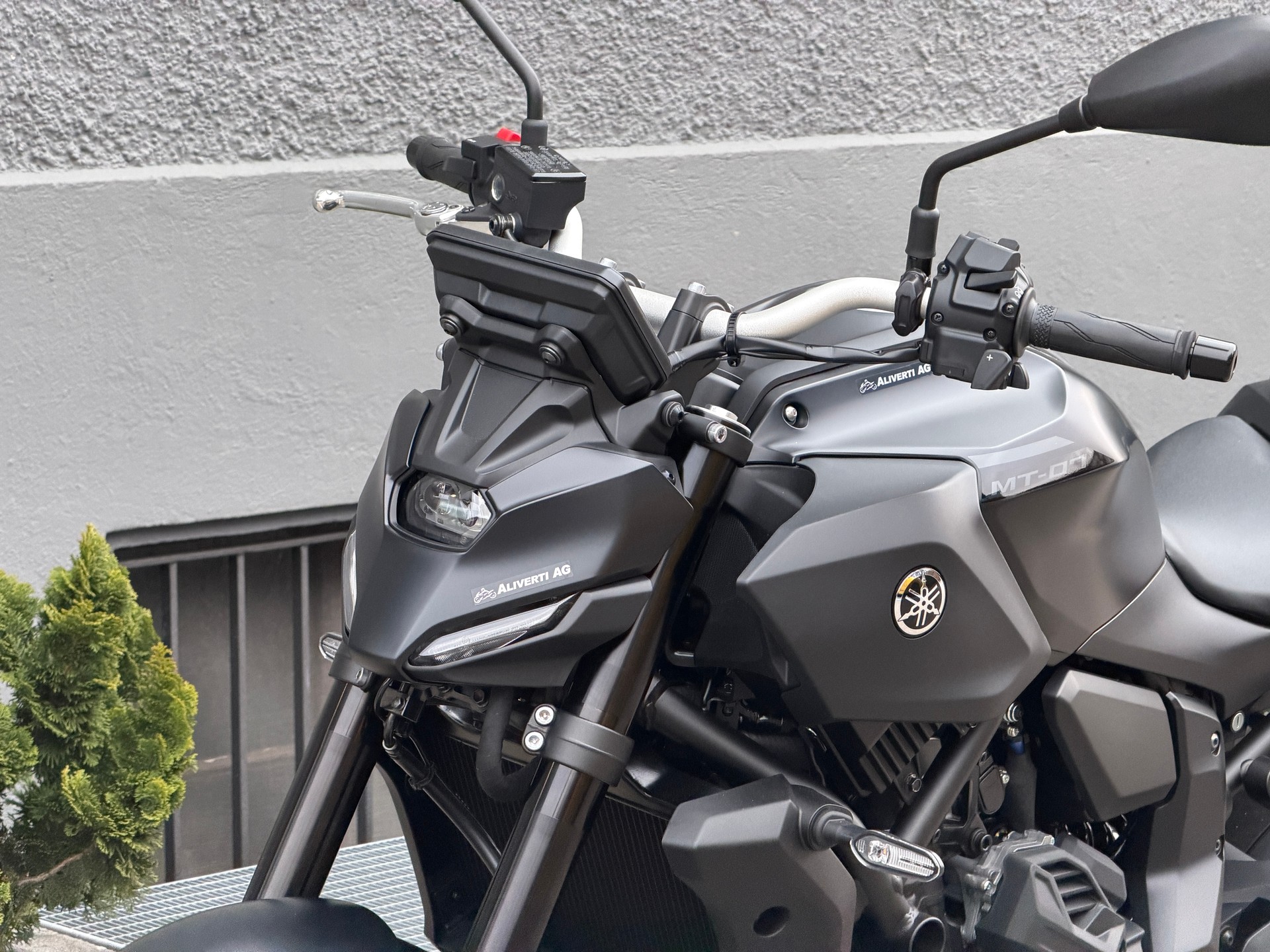 YAMAHA MT-07 Y-AMT (35kW)-showroom-element-1