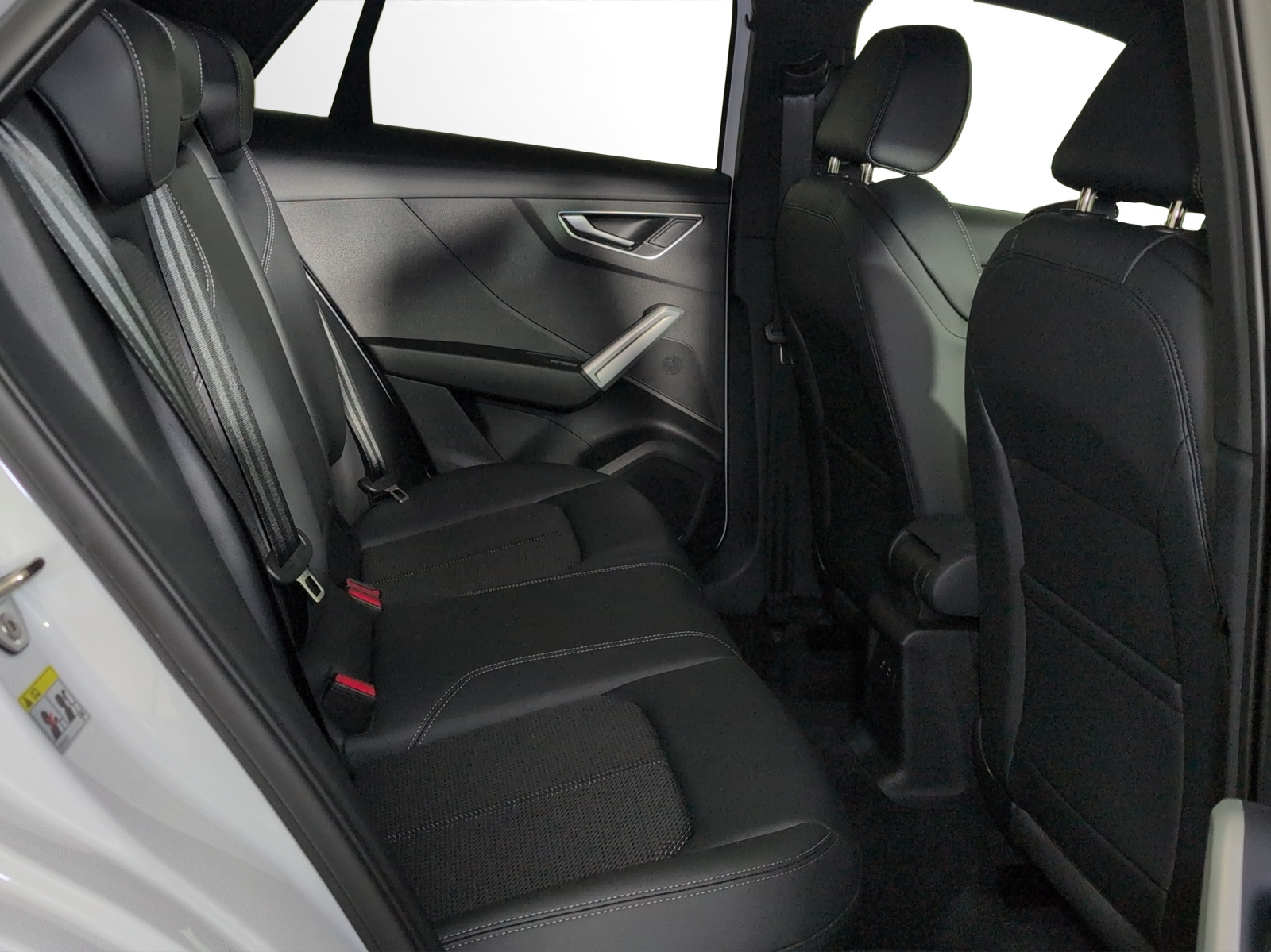 AUDI Q2 35 TFSI S line S-tronic-image-7