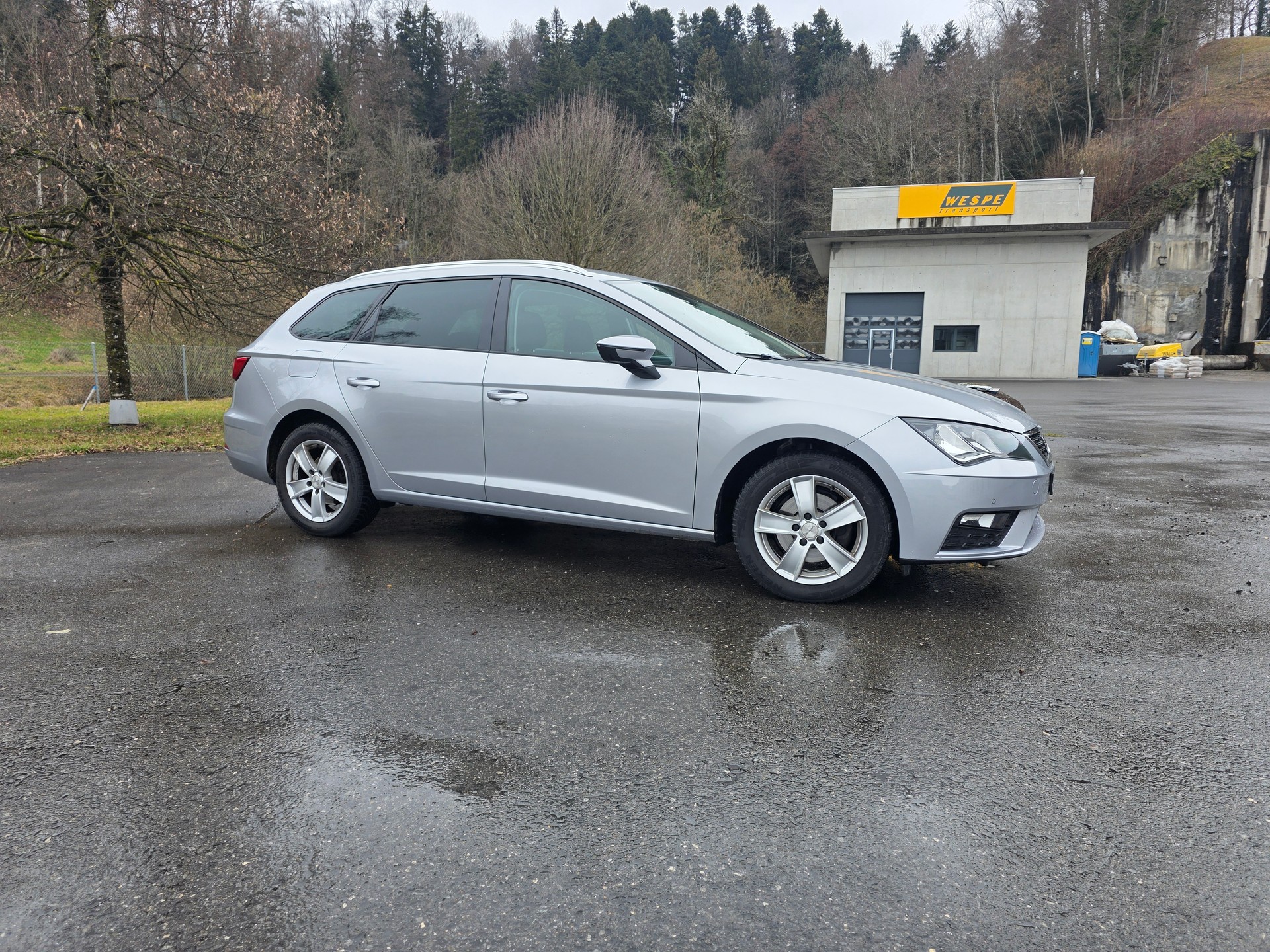 SEAT Leon ST 1.6 TDI CR Style DSG-image-8