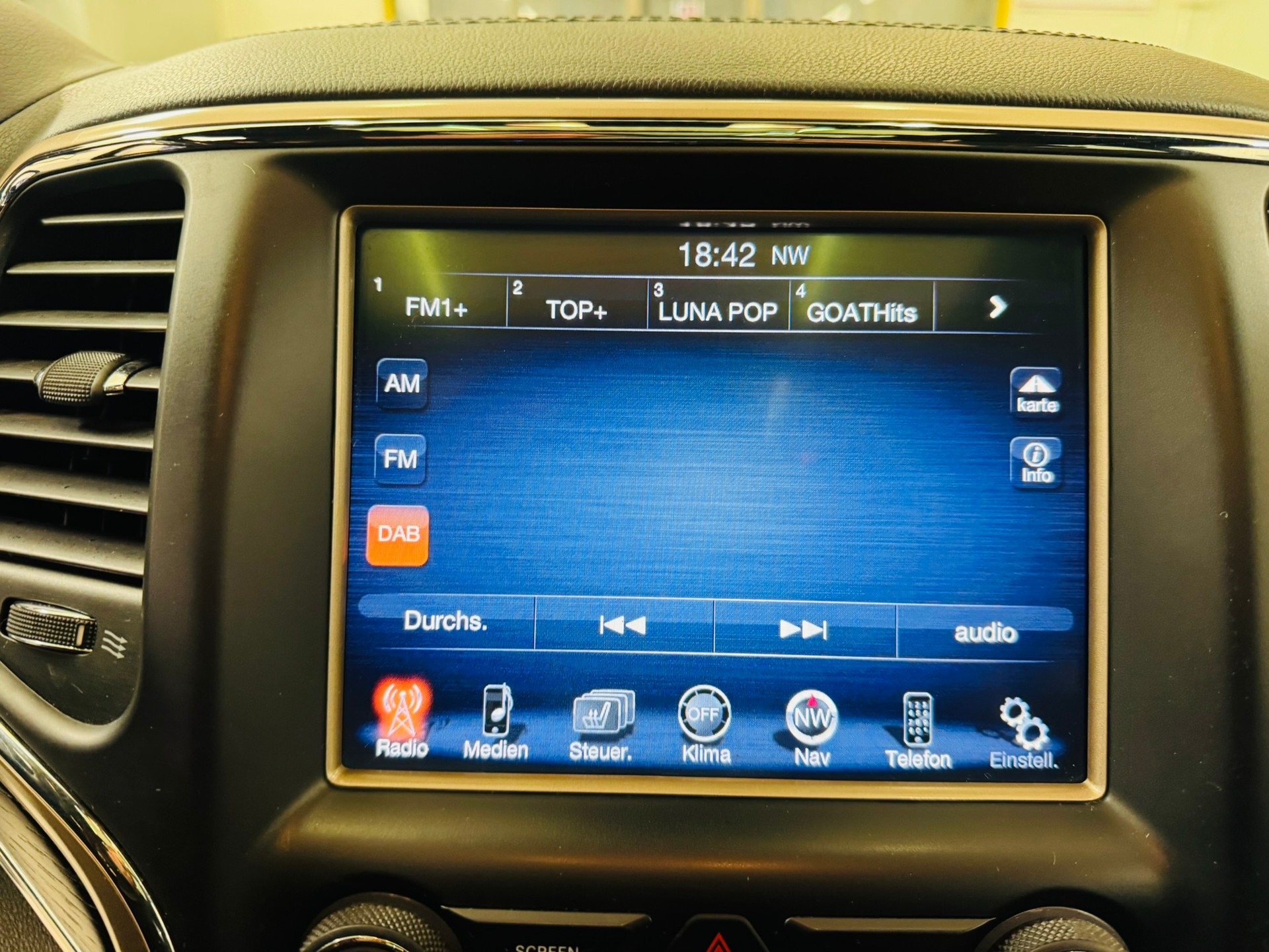 JEEP Grand Cherokee 3.0 CRD Summit Automatic-image-20