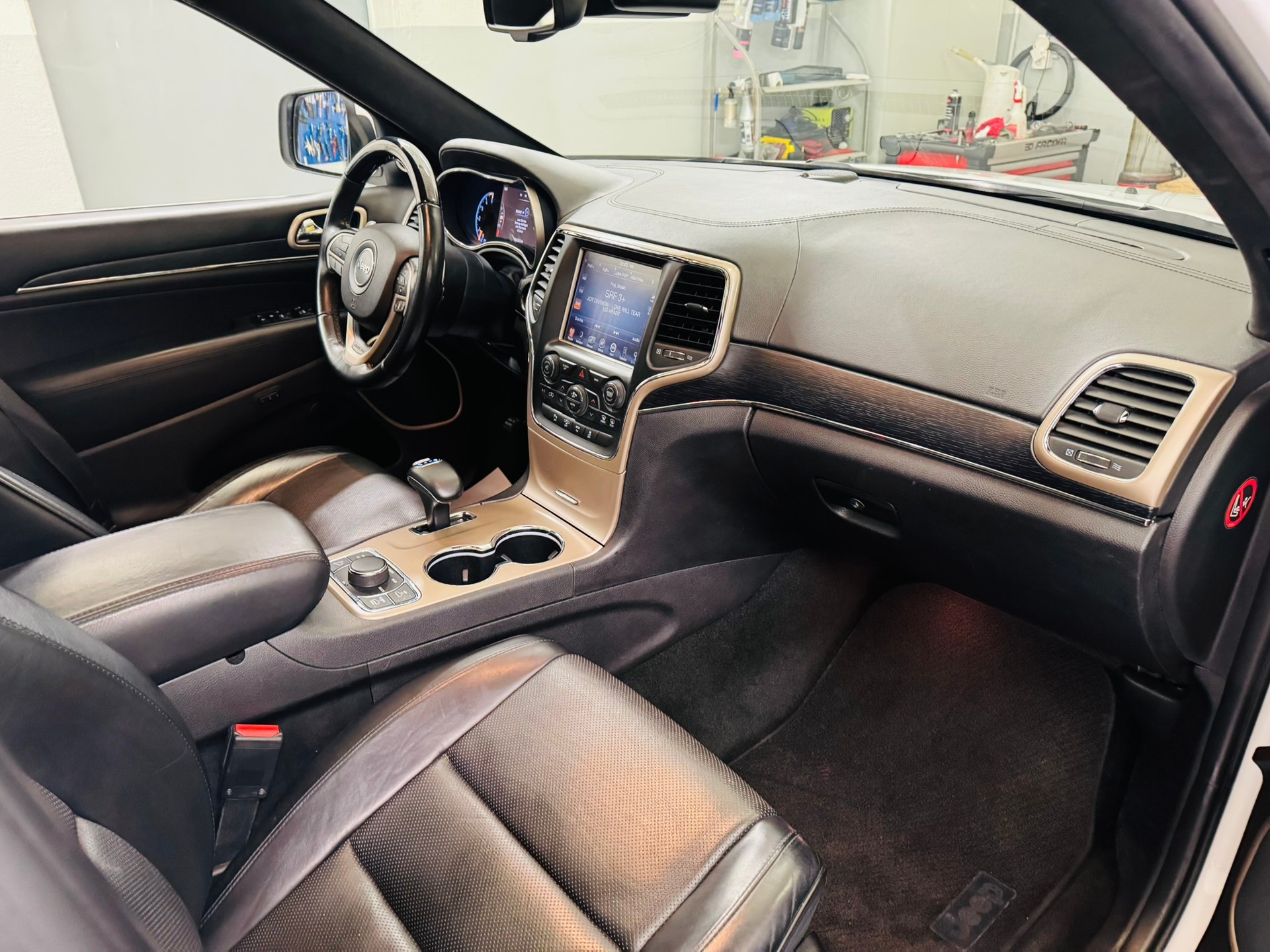 JEEP Grand Cherokee 3.0 CRD Summit Automatic-image-8
