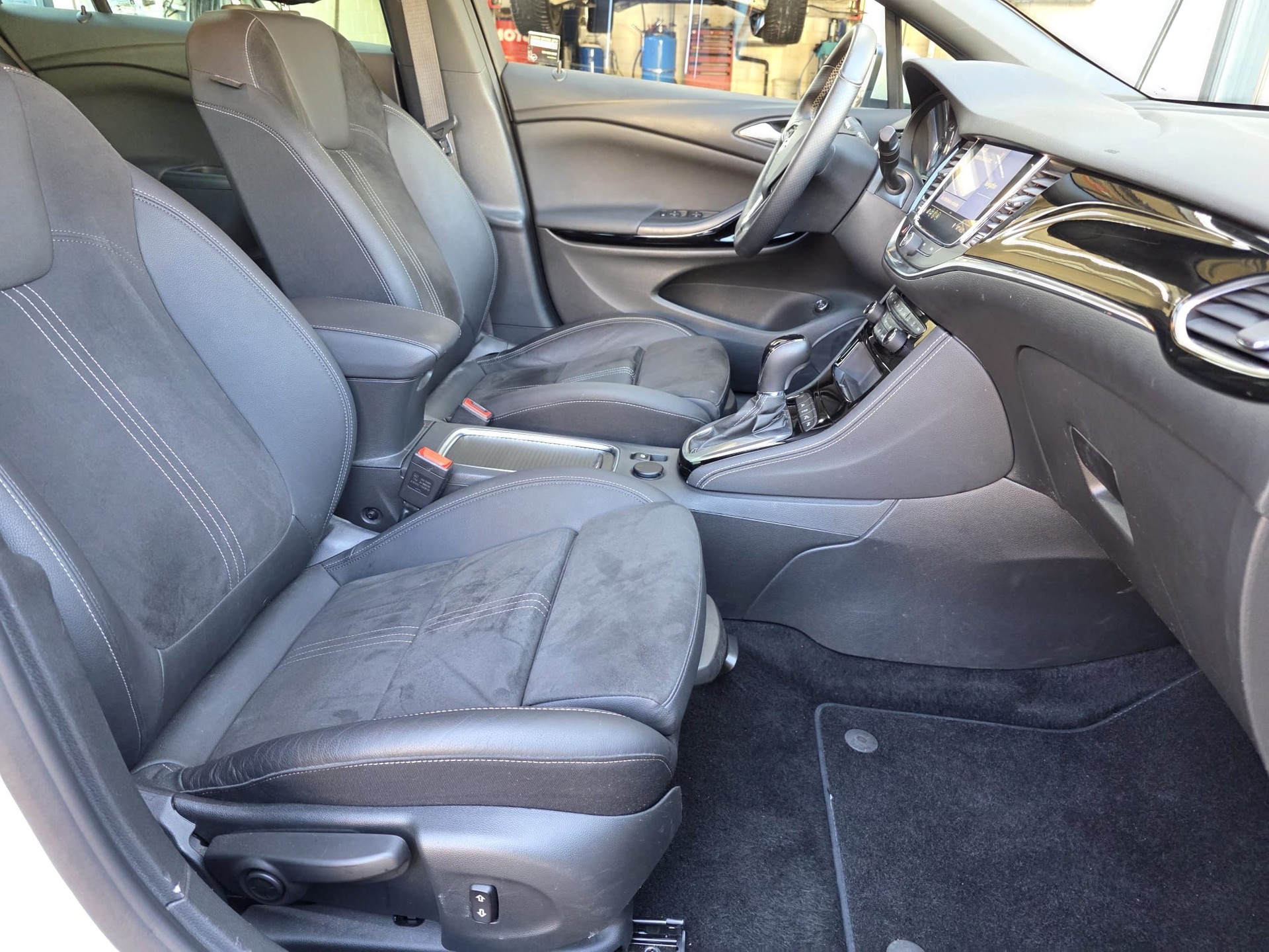 OPEL Astra Sports Tourer 1.5 CDTi Ultimate-image-6