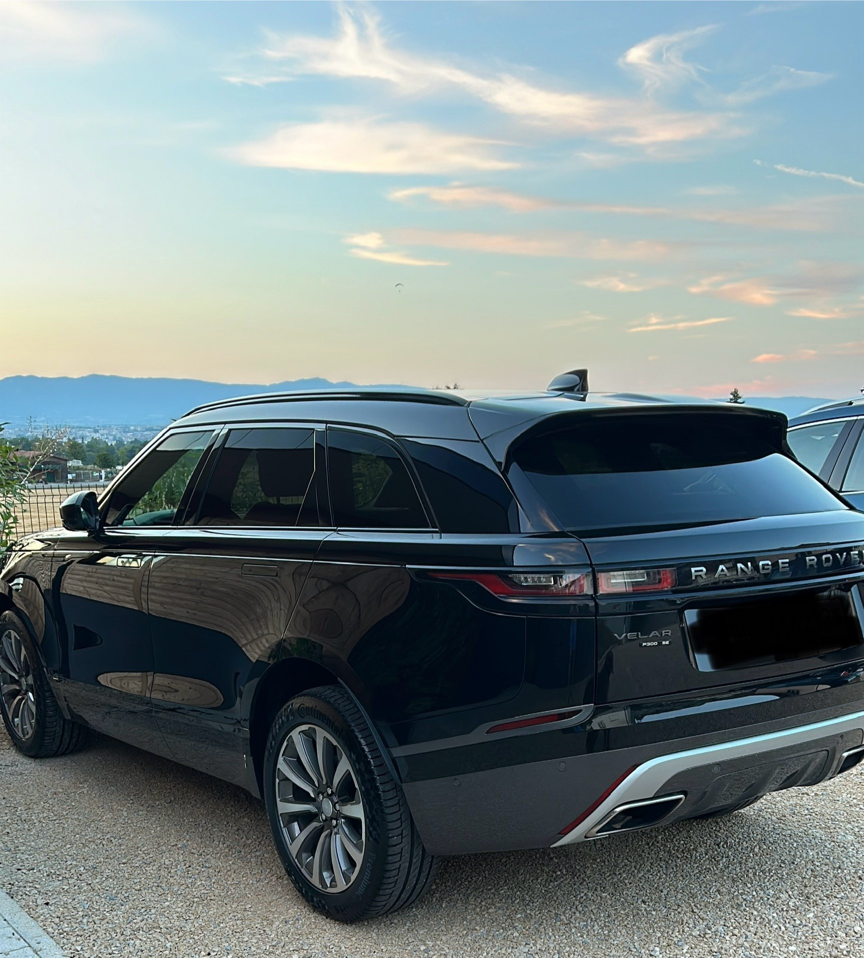LAND ROVER Range Rover Velar R-Dynamic P 300 SE Automatic-image-2