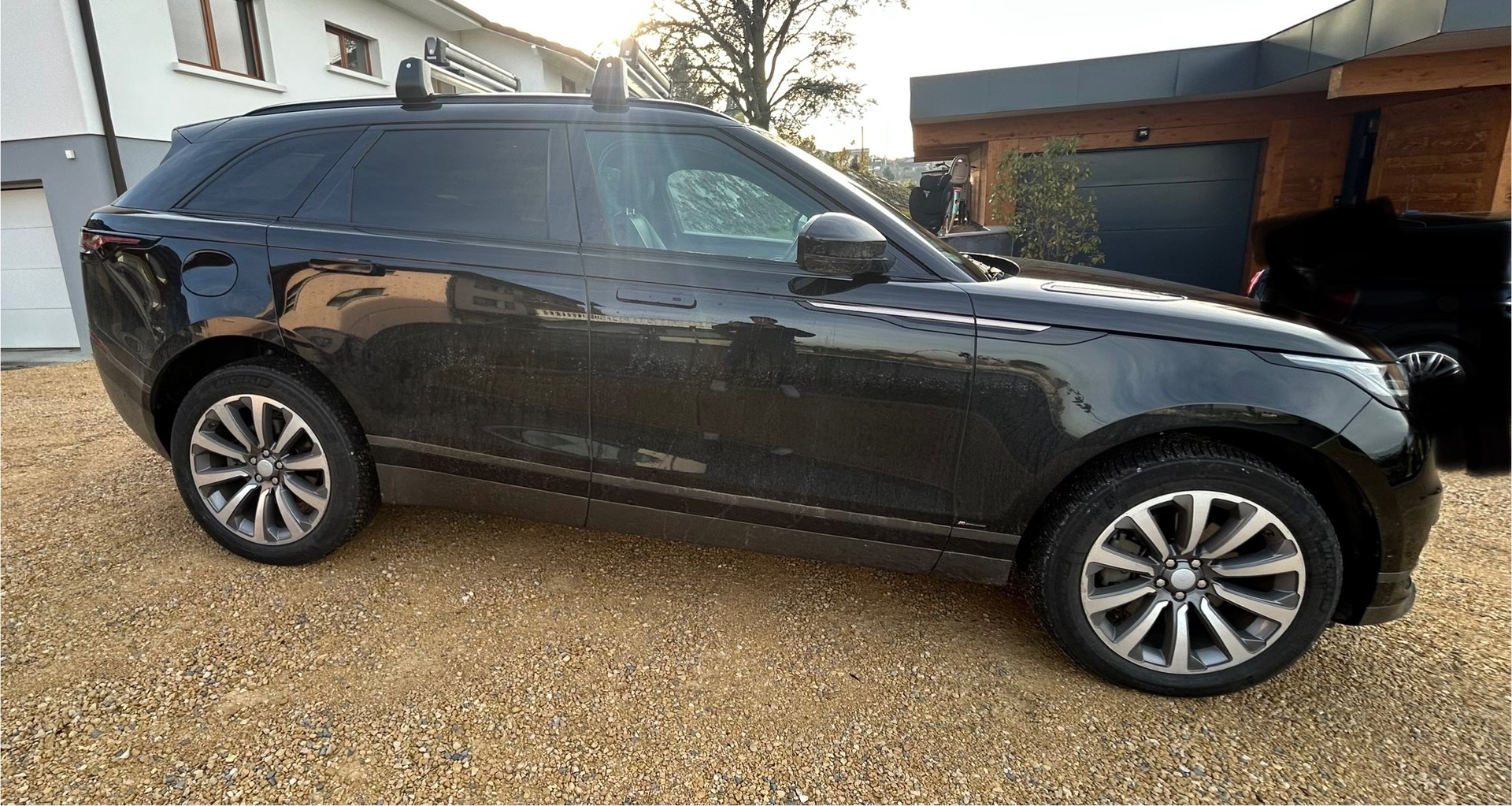 LAND ROVER Range Rover Velar R-Dynamic P 300 SE Automatic-image-1