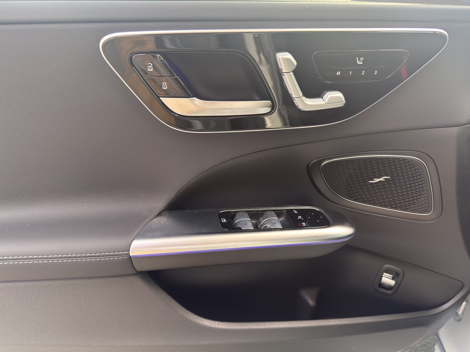 MERCEDES-BENZ C 220 d T 4 Matic Swiss Star-image-11