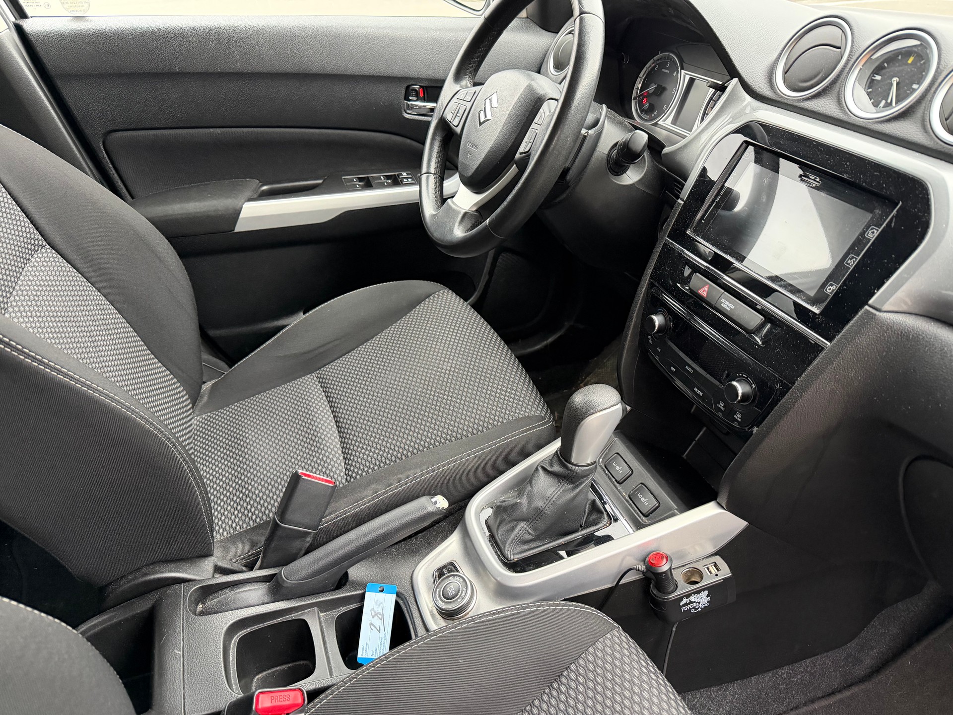 SUZUKI Vitara 1.6 TD Compact Top TCSS-image-9