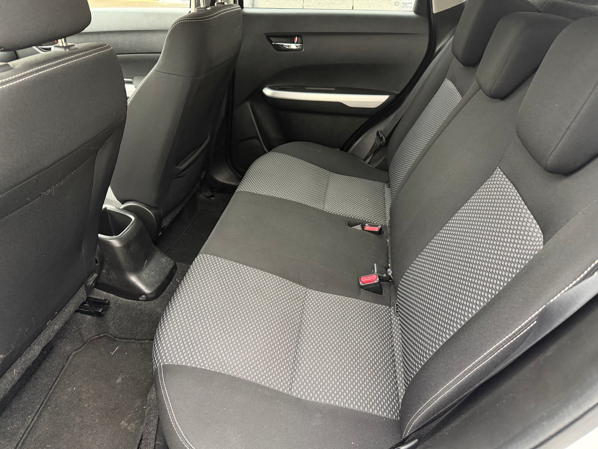 SUZUKI Vitara 1.6 TD Compact Top TCSS-image-13