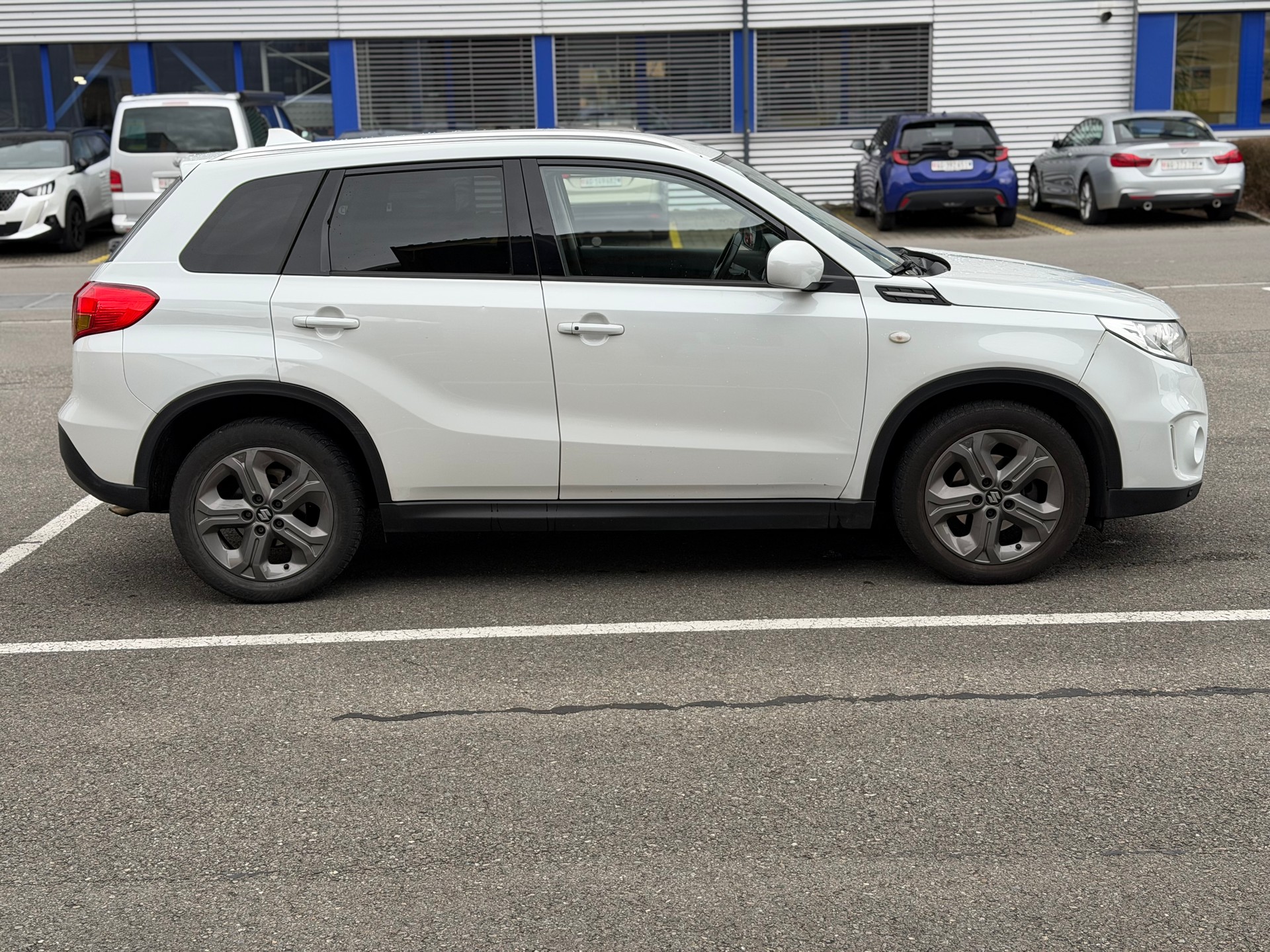 SUZUKI Vitara 1.6 TD Compact Top TCSS-image-7