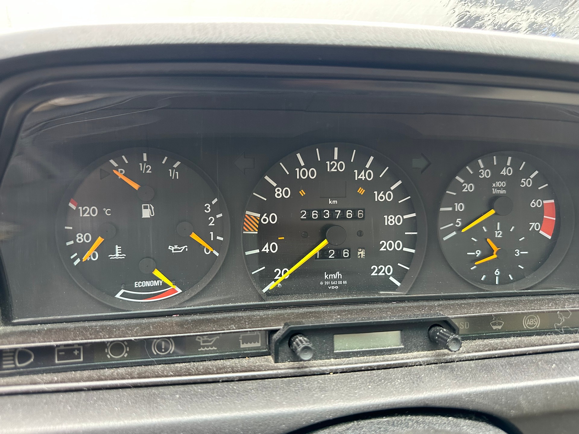 MERCEDES-BENZ 190 E 2.3-image-4